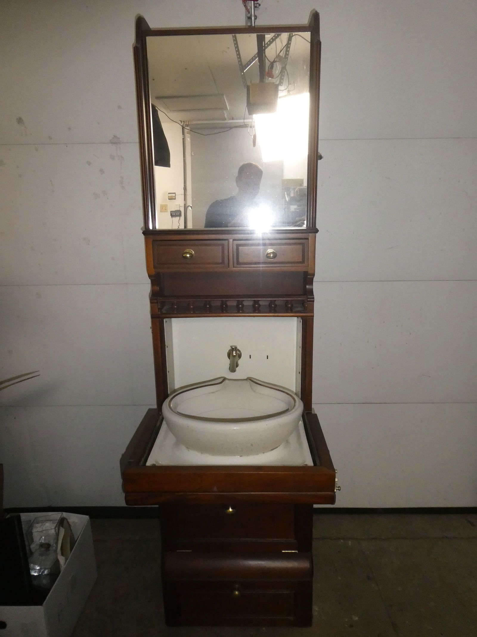 Antique Mahogany Ships Vanity Sink Wash Basin Cabinet (1 of 12)