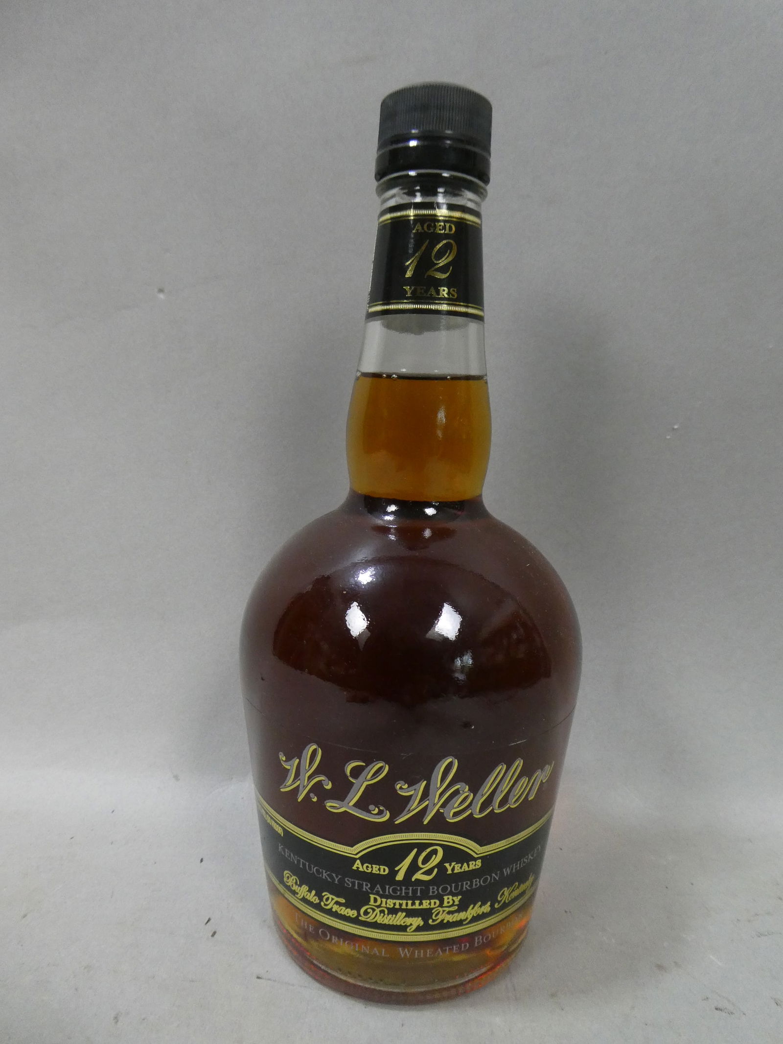WL Weller Buffalo Trace Distillery Aged 12 Years Kentucky Straight Bourbon Whiskey (1 of 6)