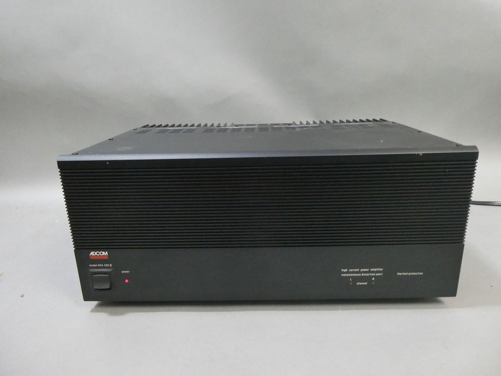 ADCOM GFA-555II Stereo Power Amplifier 200 Watts per Channel (1 of 8)