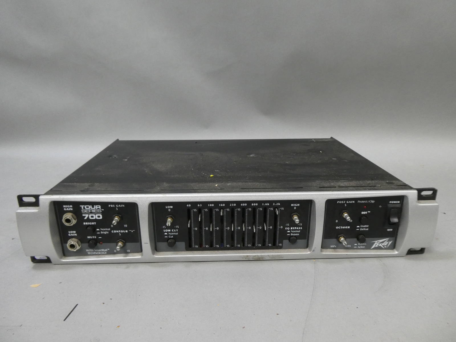 Peavey Tour Series 700 Bass Guitar Rackmount Amp Auction