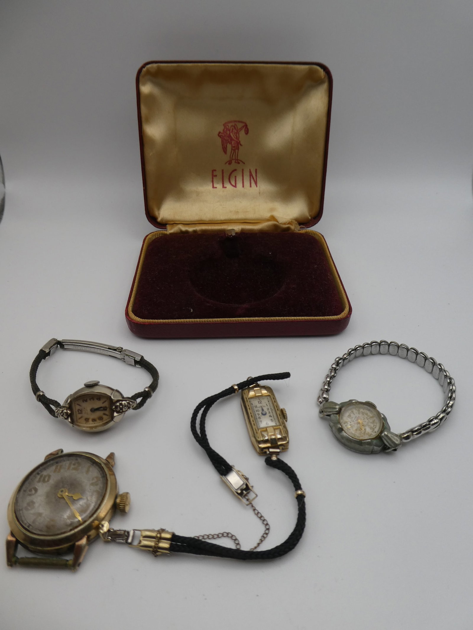 Lot 4 Ladies Wristwatches Elgin w/ Case Bedfors Laurie & Unbranded: Lot 4 Ladies Wristwatches Elgin w/ Case Bedfors Laurie & Unbranded. Condition:As found, sold as is Shipping:We offer in-house shipping. Item(s) will be packed after invoice is paid and shipping charge