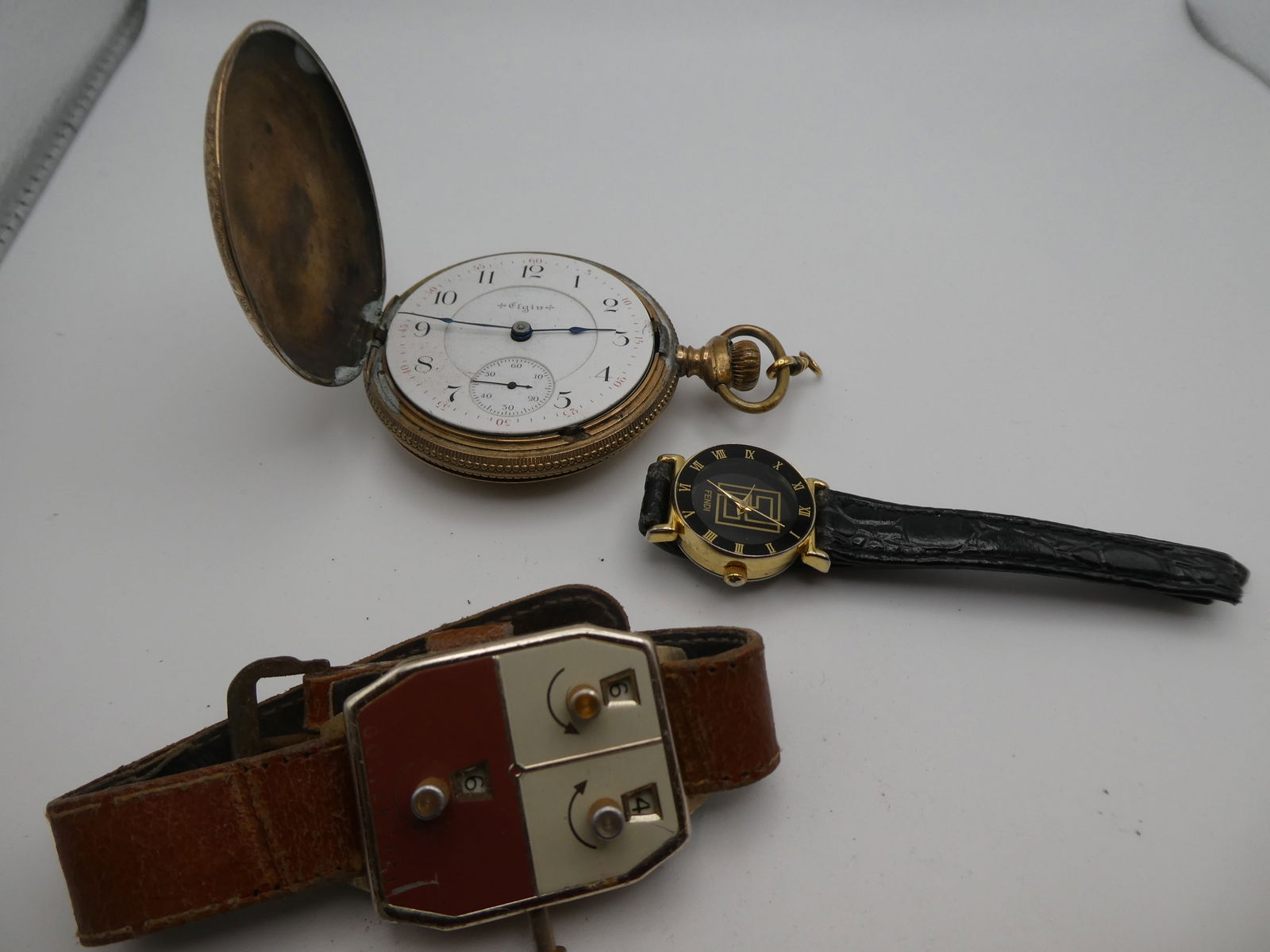 Lot 3 Watches Elgin Fendi & Golfer (1 of 9)