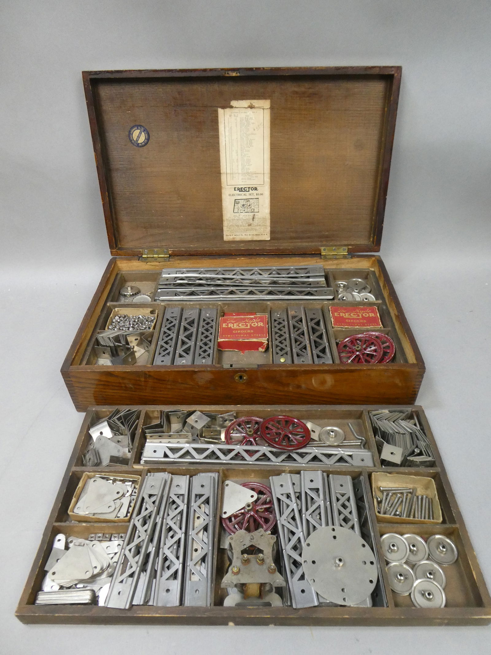 Antique Gilbert Erector Electrical Set No 8 in Wood Box (1 of 10)