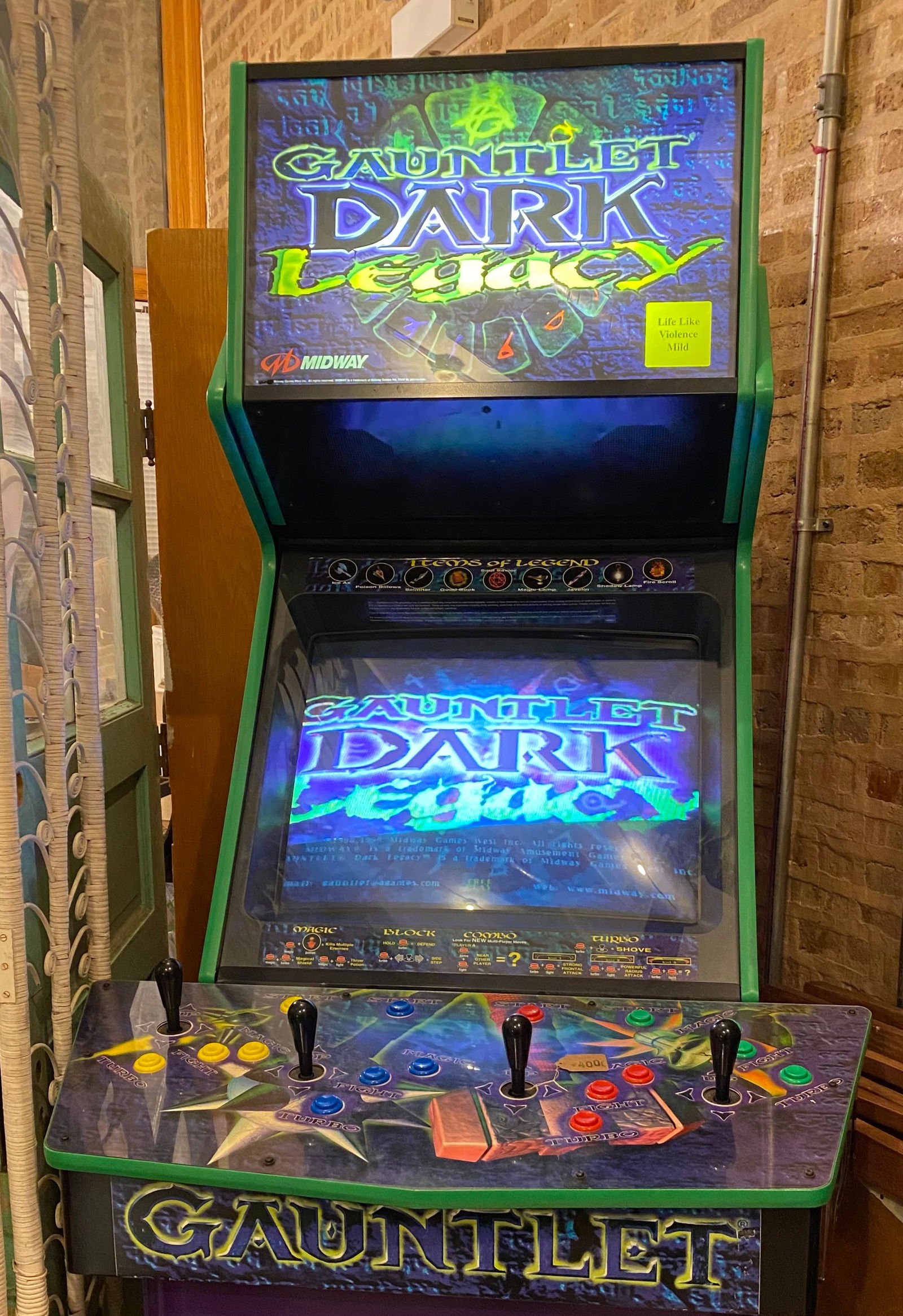 1990's Gauntlet Dark Legacy Arcade Game (1 of 1)