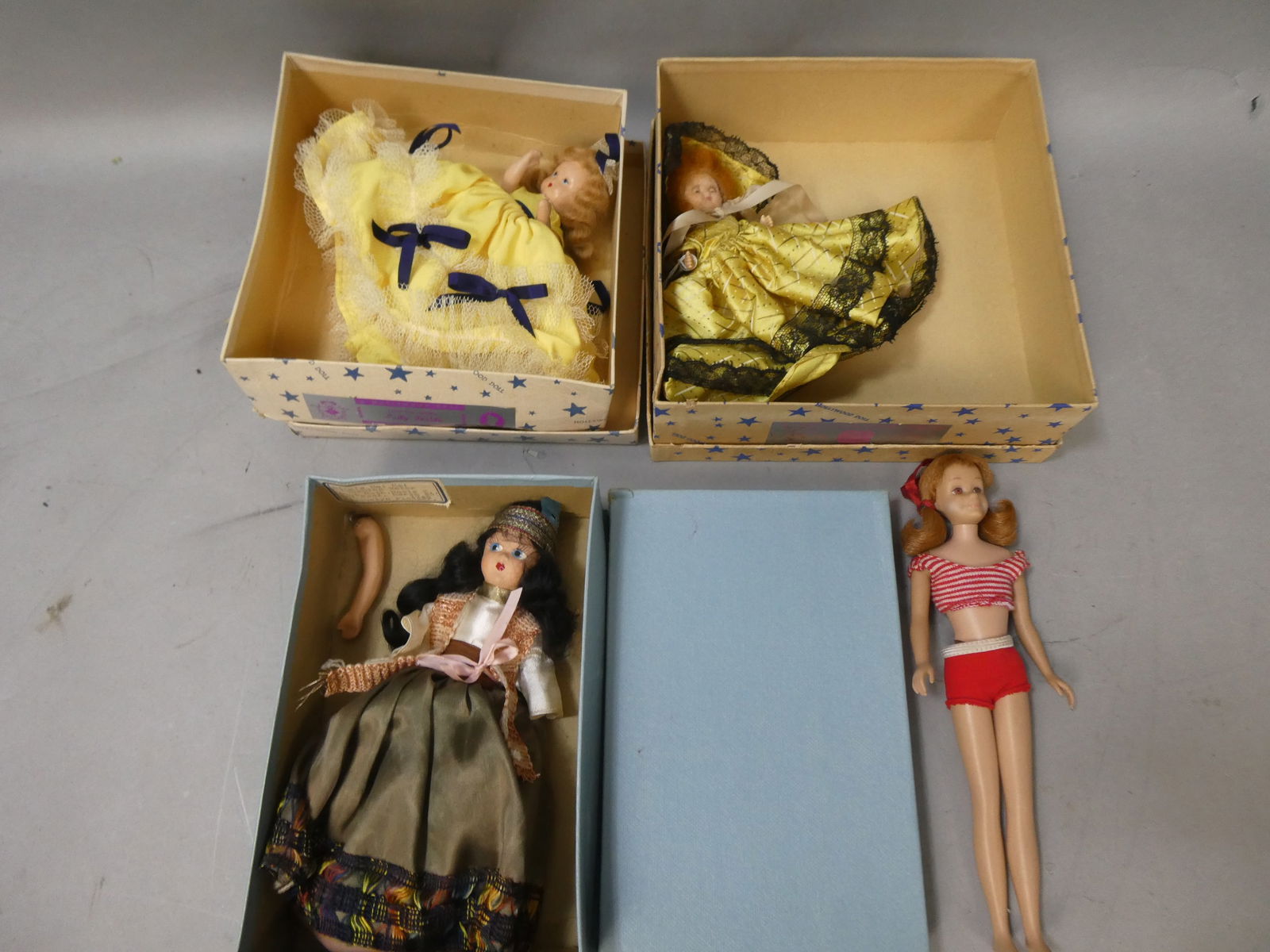 Lot 4 Old Dolls Lady Isolde Libra Hollywood Doll Indian Girl Skipper (1 of 8)