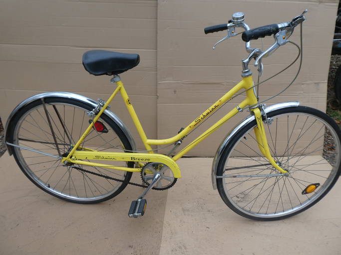 Vintage Schwinn Yellow Girl's Breeze Speed Stormy Archer Road - Main Image