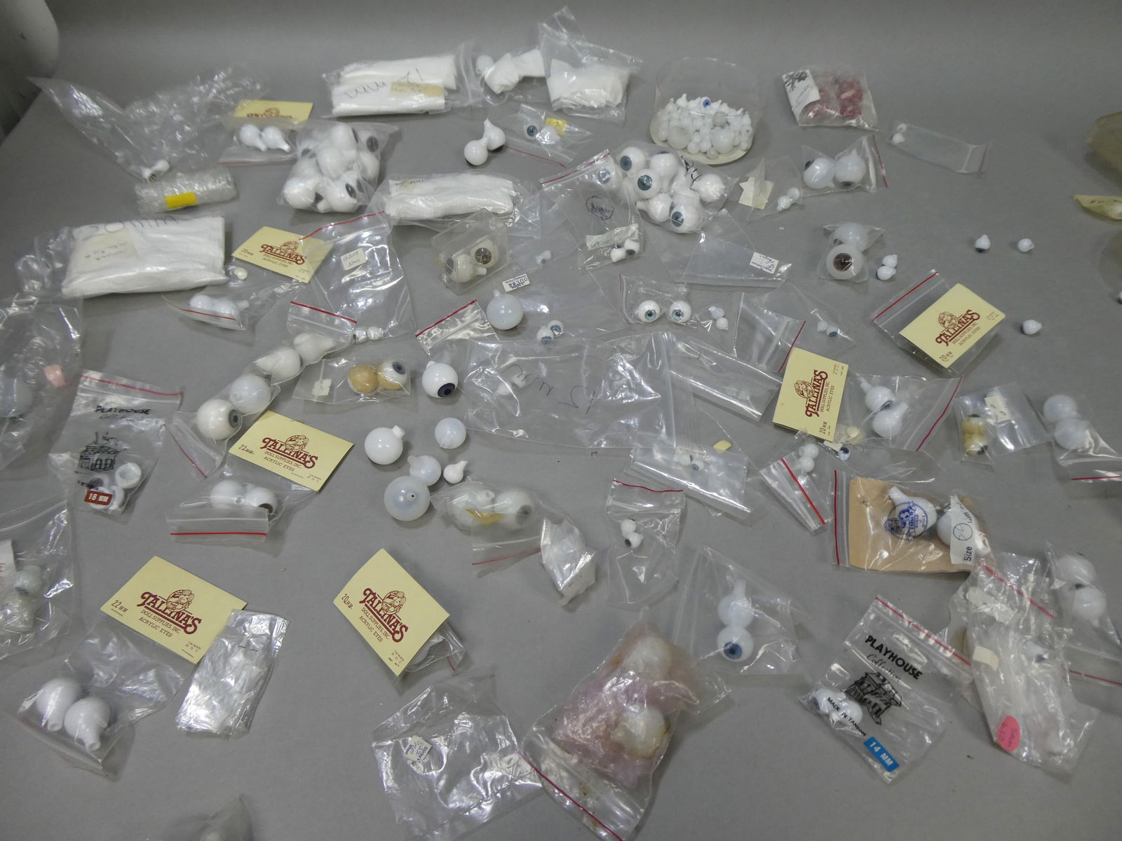 Large Lot New Doll Eyes Glass Plastic & Acrylic (1 of 16)