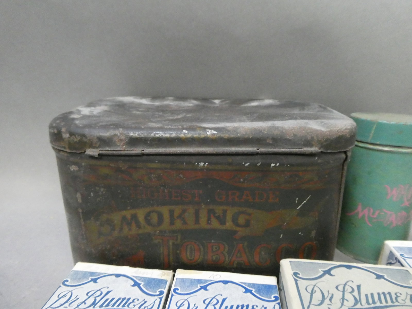 Lot 28 Antique Drug Department Store Boxes & Tins: Lot 28 Antique Drug Department Store Boxes & Tins. Condition:Normal wear with age and use Shipping:We offer in-house shipping. Item(s) will be packed after invoice is paid and shipping charge will be 