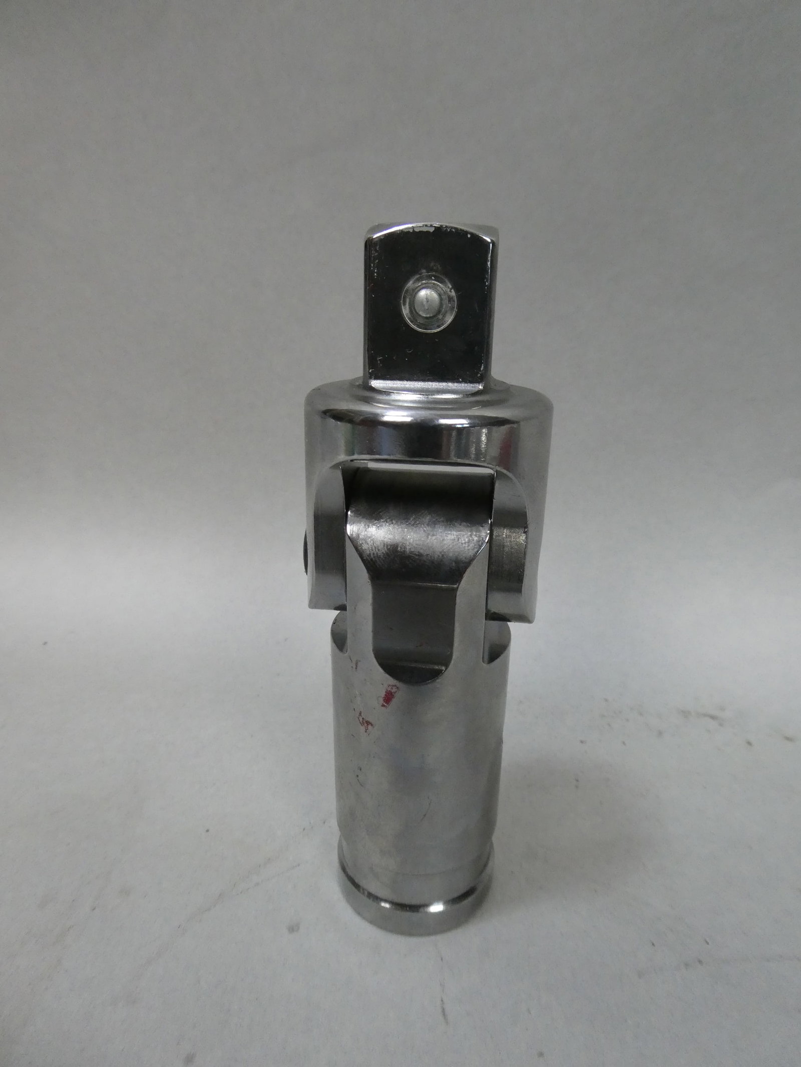 Snap-On L8112A Breaker Bar Head Attachment 3/4": Snap-On L8112A Breaker Bar Head Attachment 3/4" This item is from a Gurnee, IL private estate. The estate included lots of cameras and accessories, motorcycles and parts, vehicles, knives, guns, tools