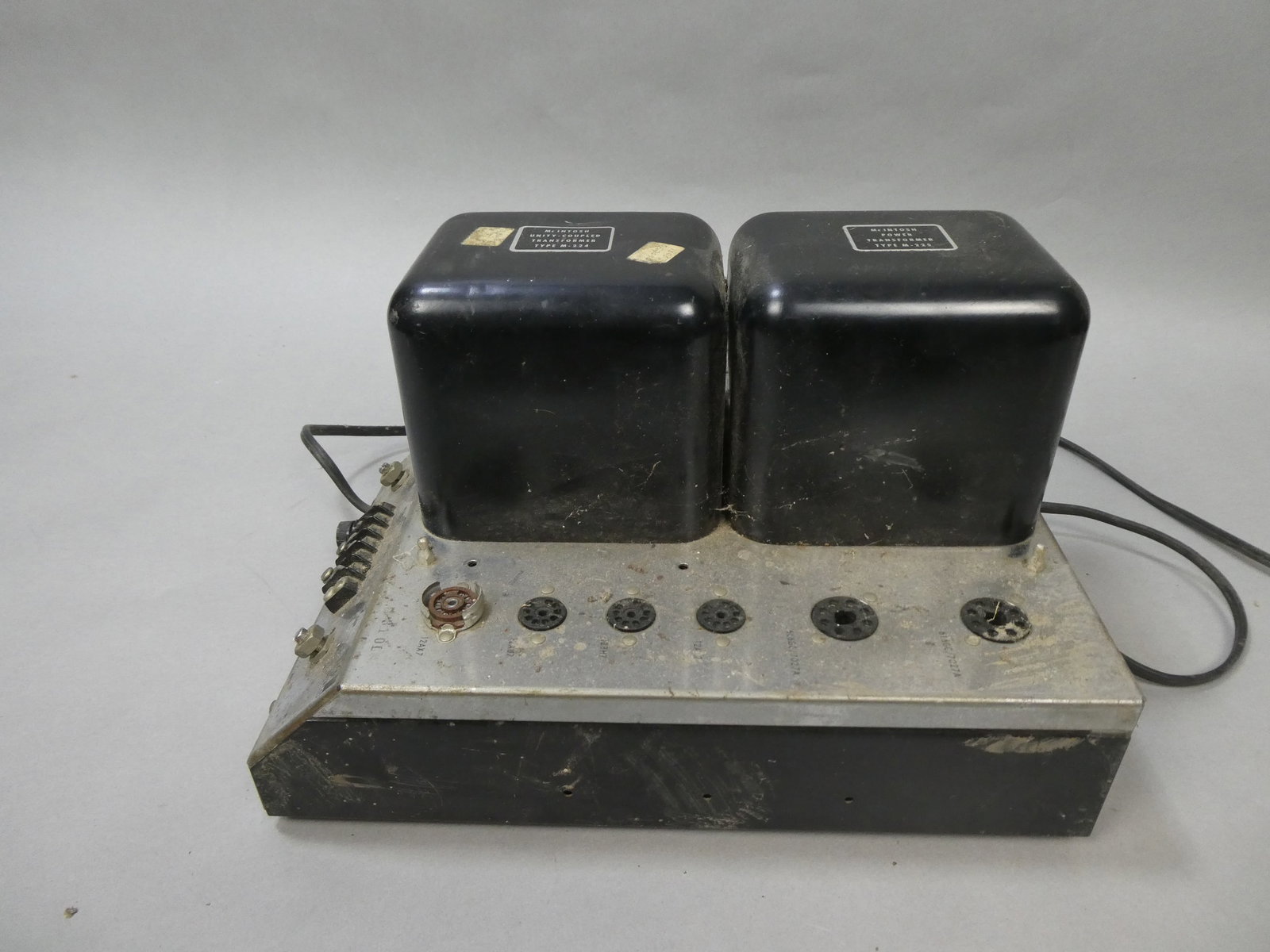 RARE Grason Stadler 162K McIntosh MC40 Amplifier: RARE Grason Stadler 162K McIntosh MC40 Amplifier This item is from a Gurnee, IL private estate. The estate included lots of cameras and accessories, motorcycles and parts, vehicles, knives, guns, tool