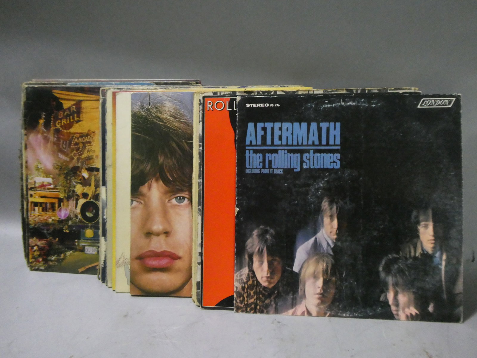 lot 17 Rolling Stones LP Record Vinyl Albums: lot 17 Rolling Stones LP Record Vinyl Albums including Steel Wheels, Through the Past Darkly, Sign of the Times, Emotional Rescue, Let it Bleed, Metamorphon, Big Hits, Exile on Main St, Aftermath, its