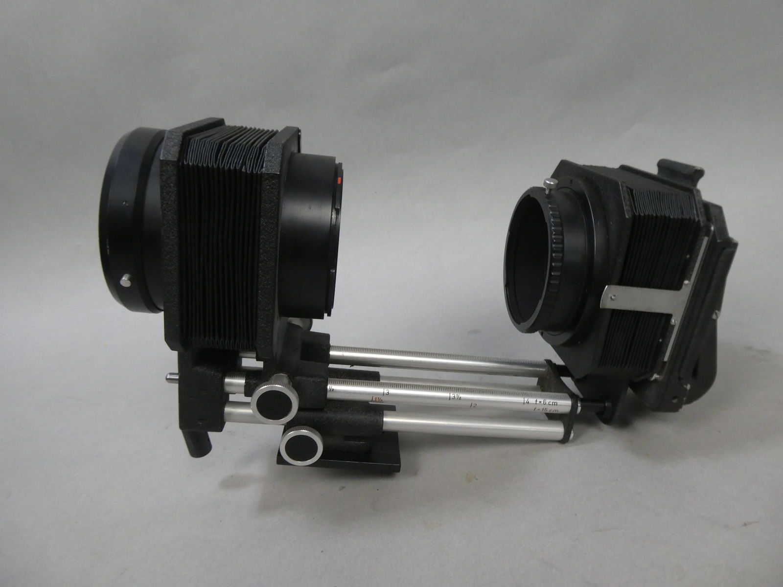 Hasselblad Sweden Slide Copier w/ Bellows: Hasselblad Sweden Slide Copier w/ Bellows This item is from a Gurnee, IL private estate. The estate included lots of cameras and accessories, motorcycles and parts, vehicles, knives, guns, tools, work