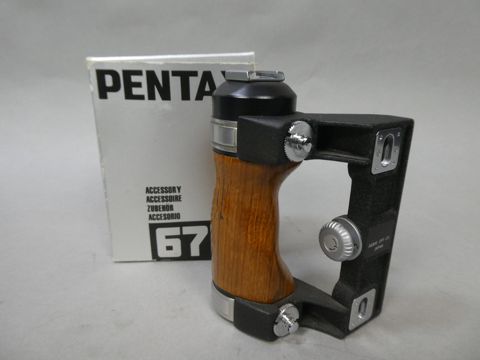 Pentax 67 37970 Grip New In Box: Pentax 67 37970 Grip New In Box This item is from a Gurnee, IL private estate. The estate included lots of cameras and accessories, motorcycles and parts, vehicles, knives, guns, tools, workshop equip
