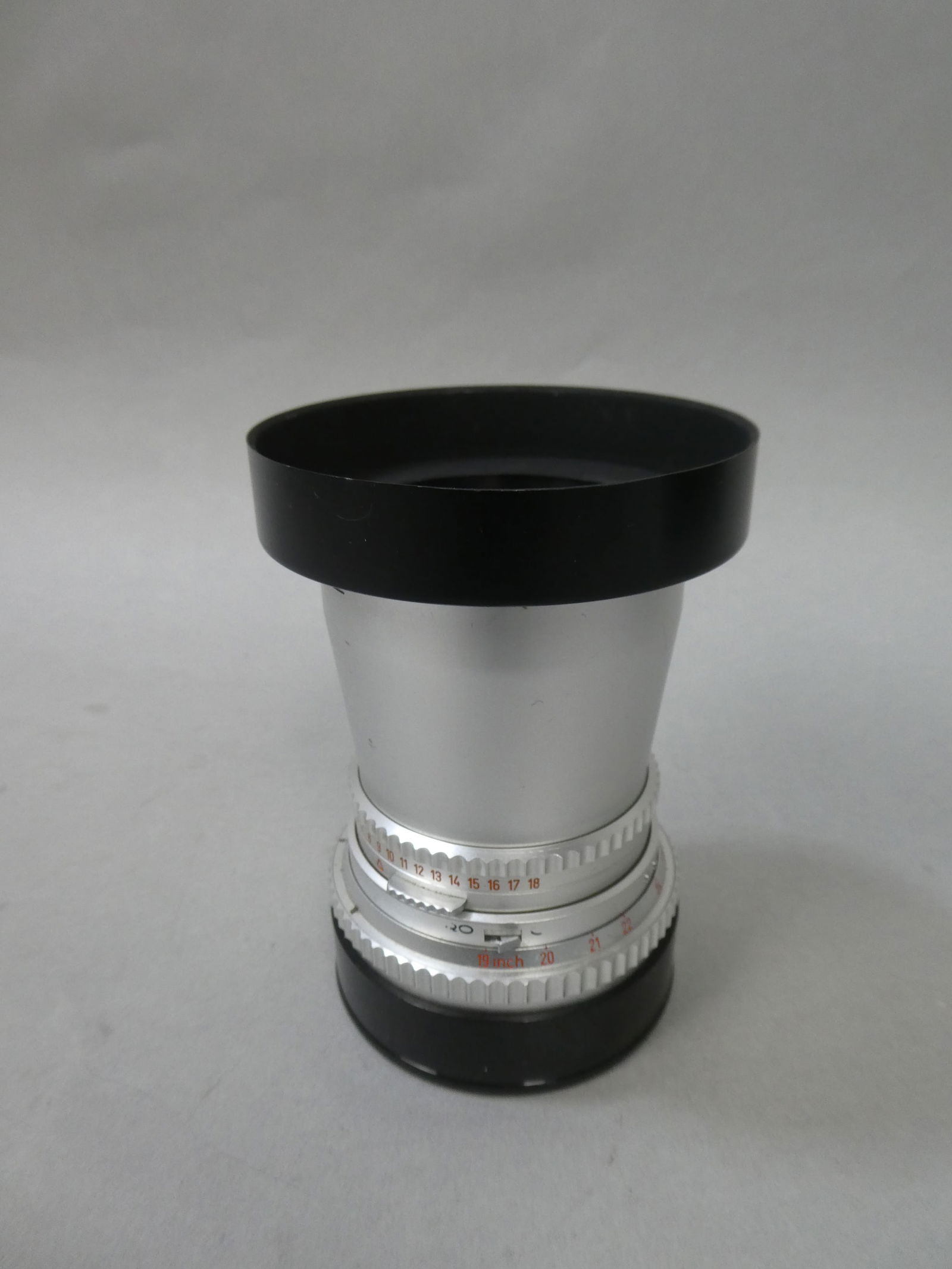 Hasselblad Carl Zeiss T* Distagon 50mm f4 Cfi Medium Format Lens: Hasselblad Carl Zeiss T* Distagon 50mm f4 Cfi Medium Format Lens This item is from a Gurnee, IL private estate. The estate included lots of cameras and accessories, motorcycles and parts, vehicles, kn