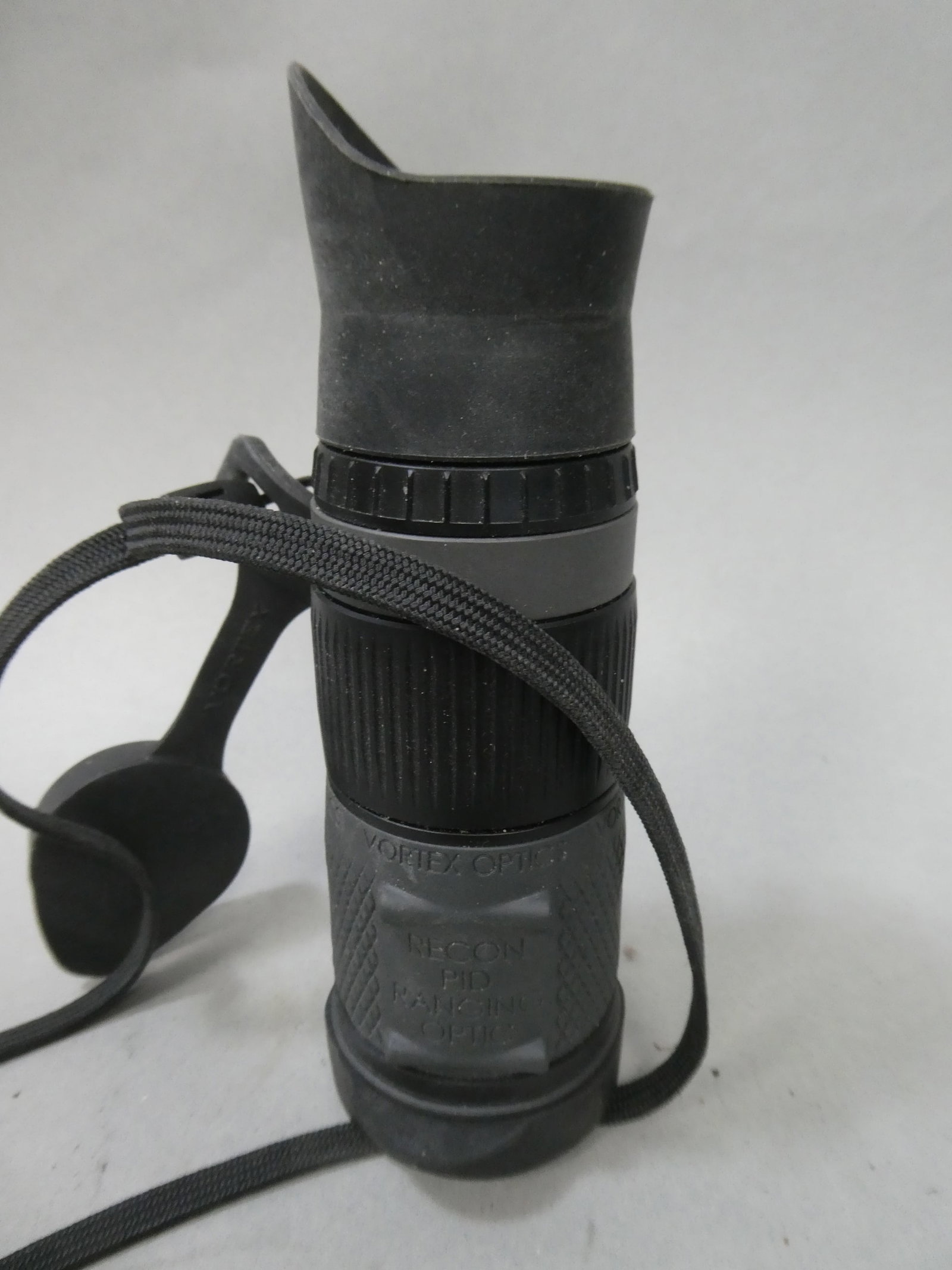 Vortex Optics Recon R/T 15x50 RT155 Monocular: Vortex Optics Recon R/T 15x50 RT155 Monocular This item is from a Gurnee, IL private estate. The estate included lots of cameras and accessories, motorcycles and parts, vehicles, knives, guns, tools, 