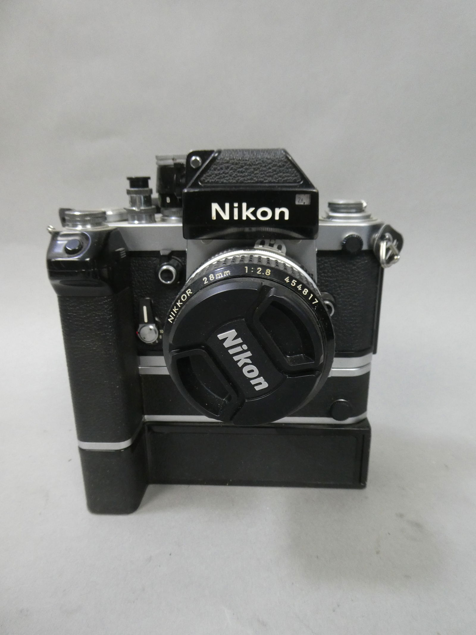 Nikon F2 35mm SLR Film Camera W/ MD-2 Motor Drive MB-1 Battery Pack 300mm Lens: Nikon F2 35mm SLR Film Camera W/ MD-2 Motor Drive MB-1 Battery Pack 300mm Lens This item is from a Gurnee, IL private estate. The estate included lots of cameras and accessories, motorcycles and parts