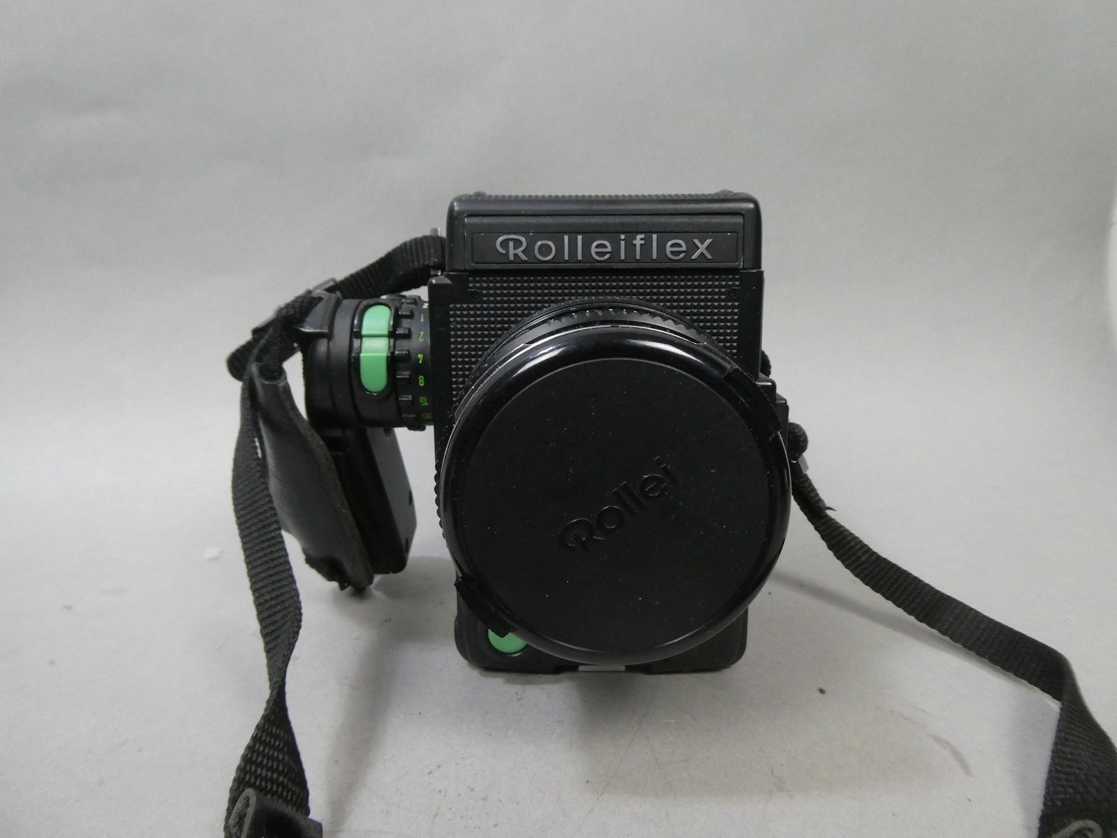 Rollei Rolleiflex 6008 Integral Camera w/ Planar 80mm f2.8 PQ Lens 120: Rollei Rolleiflex 6008 Integral Camera w/ Planar 80mm f2.8 PQ Lens 120 This item is from a Gurnee, IL private estate. The estate included lots of cameras and accessories, motorcycles and parts, vehicl