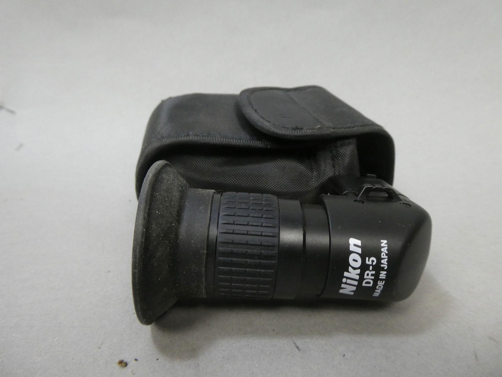 Nikon DR-5 Right Angle View Finder For Nikon SLR DSLR: Nikon DR-5 Right Angle View Finder For Nikon SLR DSLR This item is from a Gurnee, IL private estate. The estate included lots of cameras and accessories, motorcycles and parts, vehicles, knives, guns,