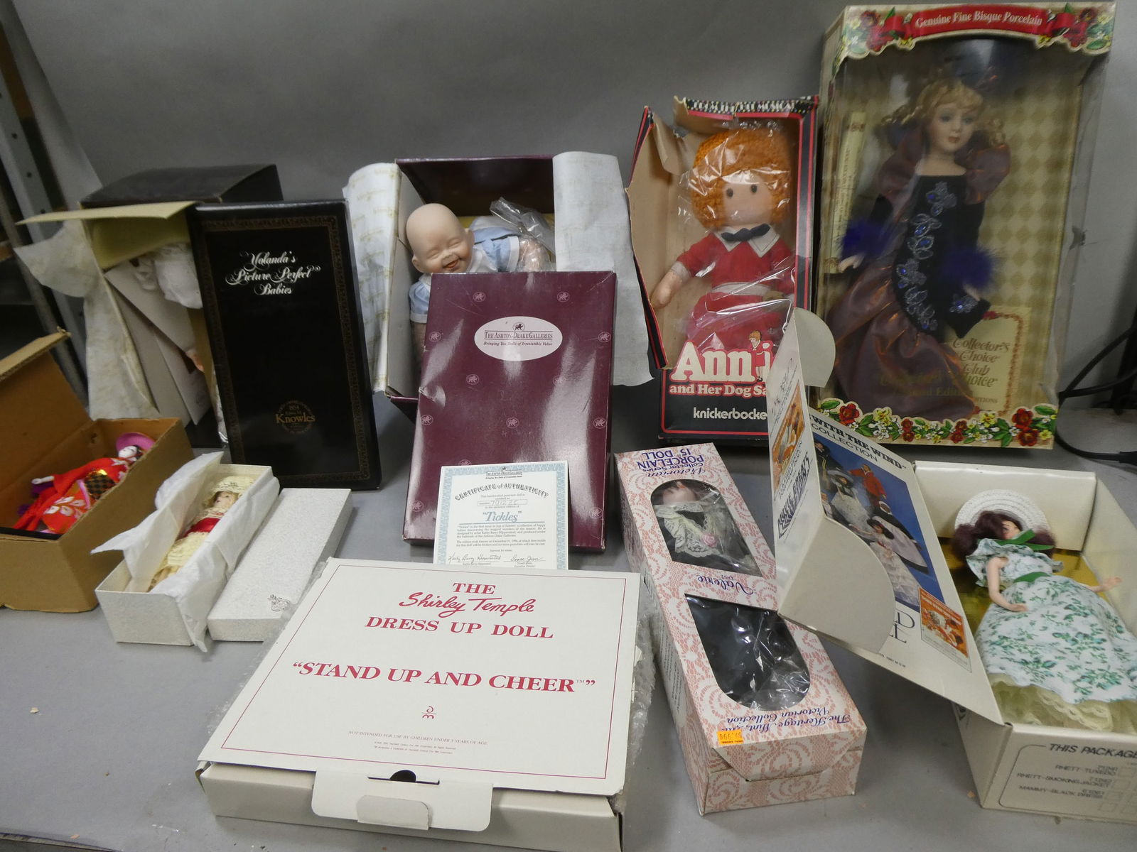 Lot 9 Vintage Assorted Dolls in Boxes Gone With Wind Annie Shirley Temple Ashton-Drake (1 of 11)