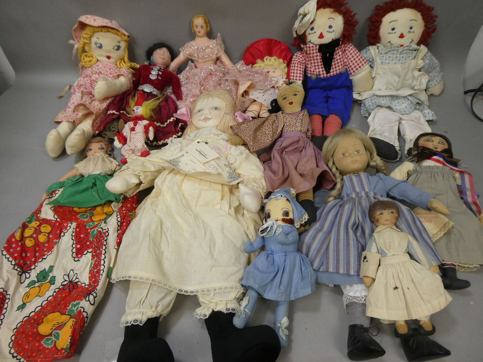 Lot 14 Vintage Assorted Soft Plush Dolls Raggedy Ann & Andy etc (1 of 15)