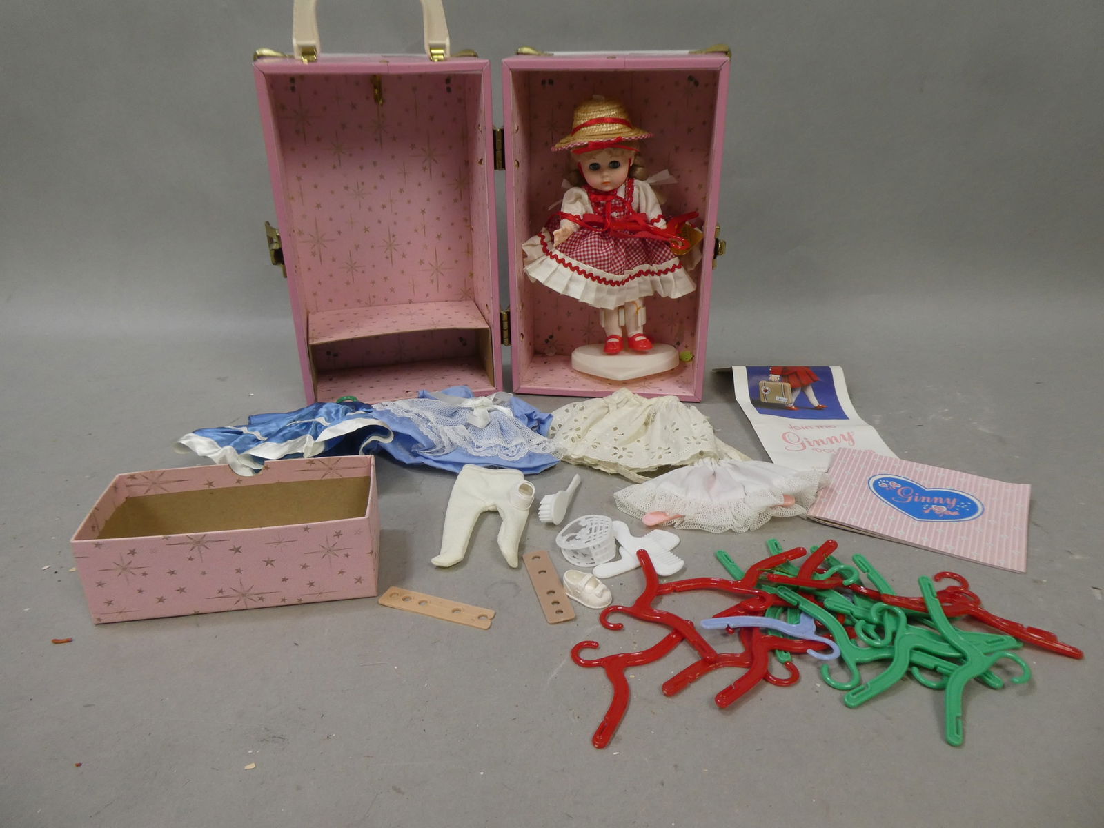 Vintage Vogue Doll Ginny in Case w/ Clothes & Accessories (1 of 8)