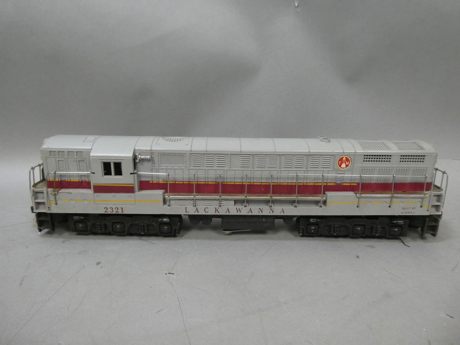 Lionel O Lackawanna FM Trainmaster Diesel Engine #2321 (1 of 6)