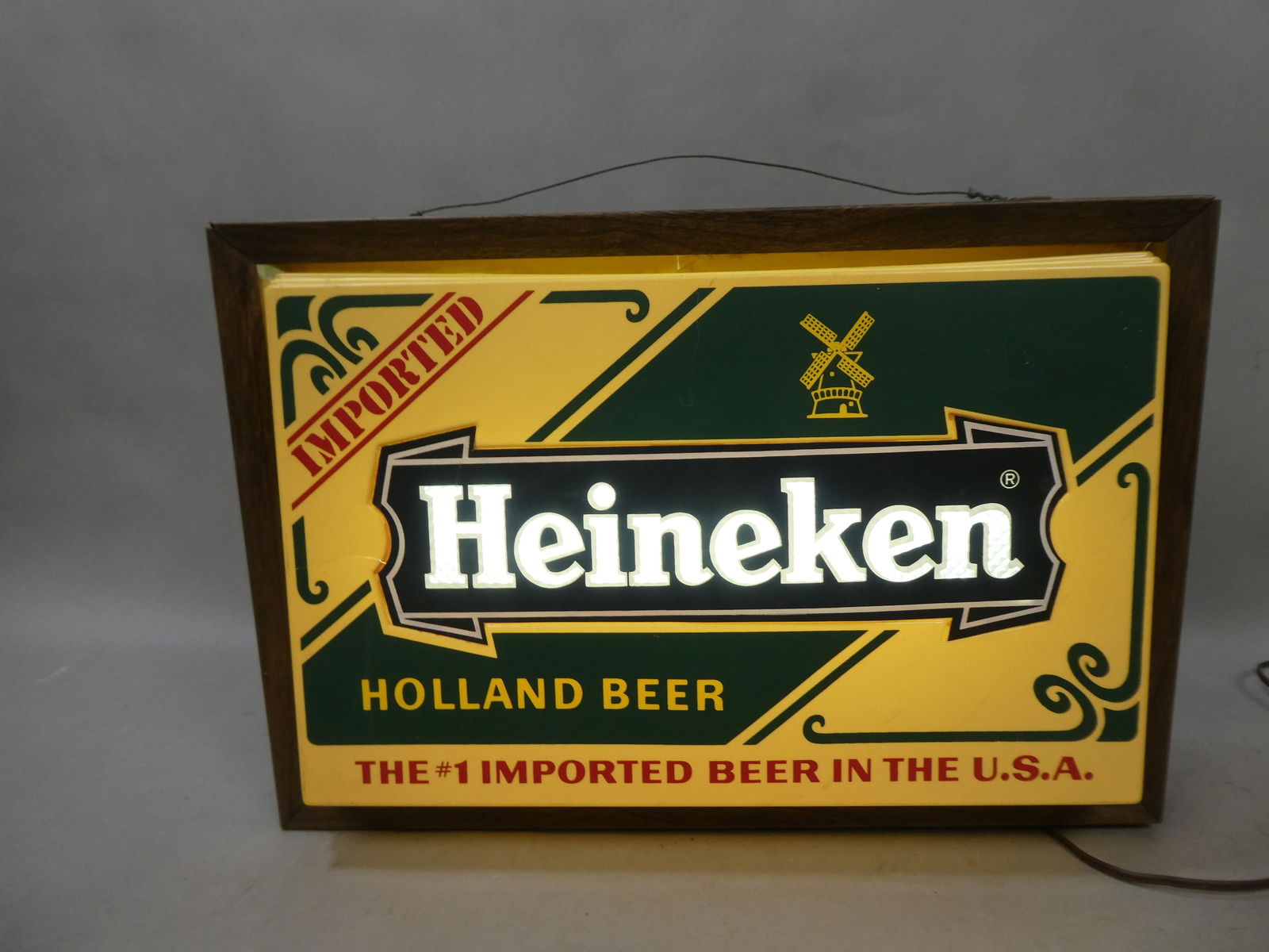Vintage Heineken Holland Beer Lighted Plastic & Metal Beer Sign (1 of 5)