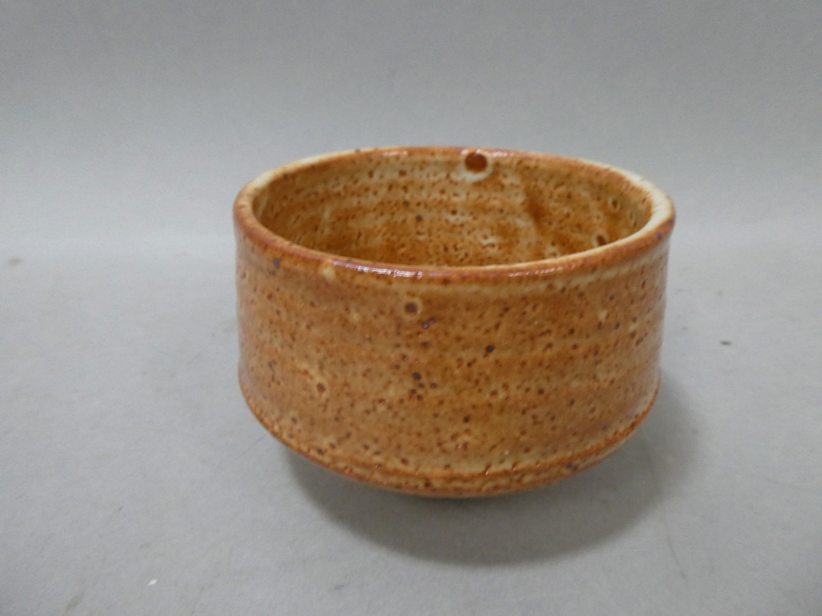 Warren MacKenzie Art Pottery Tea Bowl Yunomi Chawan w/ Shino Glaze (1 of 7)