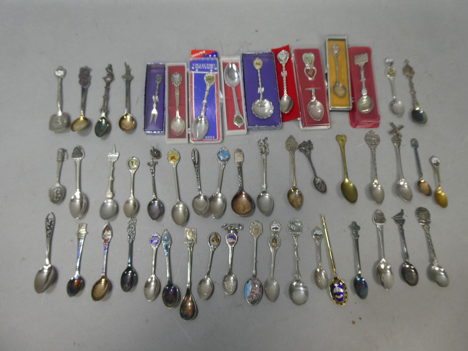 Lot 50 Vintage Assorted Souvenir Spoons (1 of 15)
