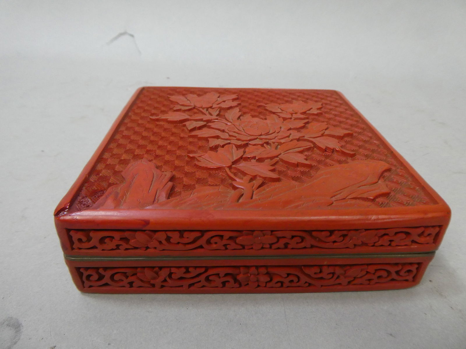Vintage Chinese Carved Cinnabar & Black Lacquer Box (1 of 5)