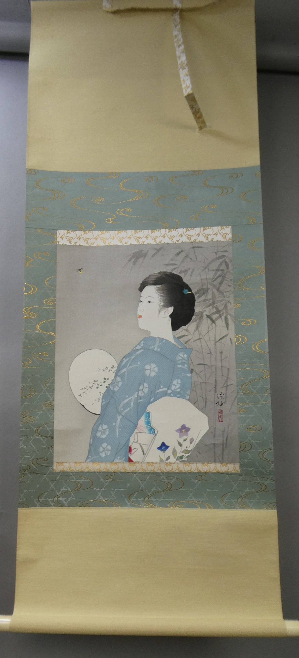 Signed Shinsui Pigment on Silk Scroll Painting of Beauty (1 of 10)