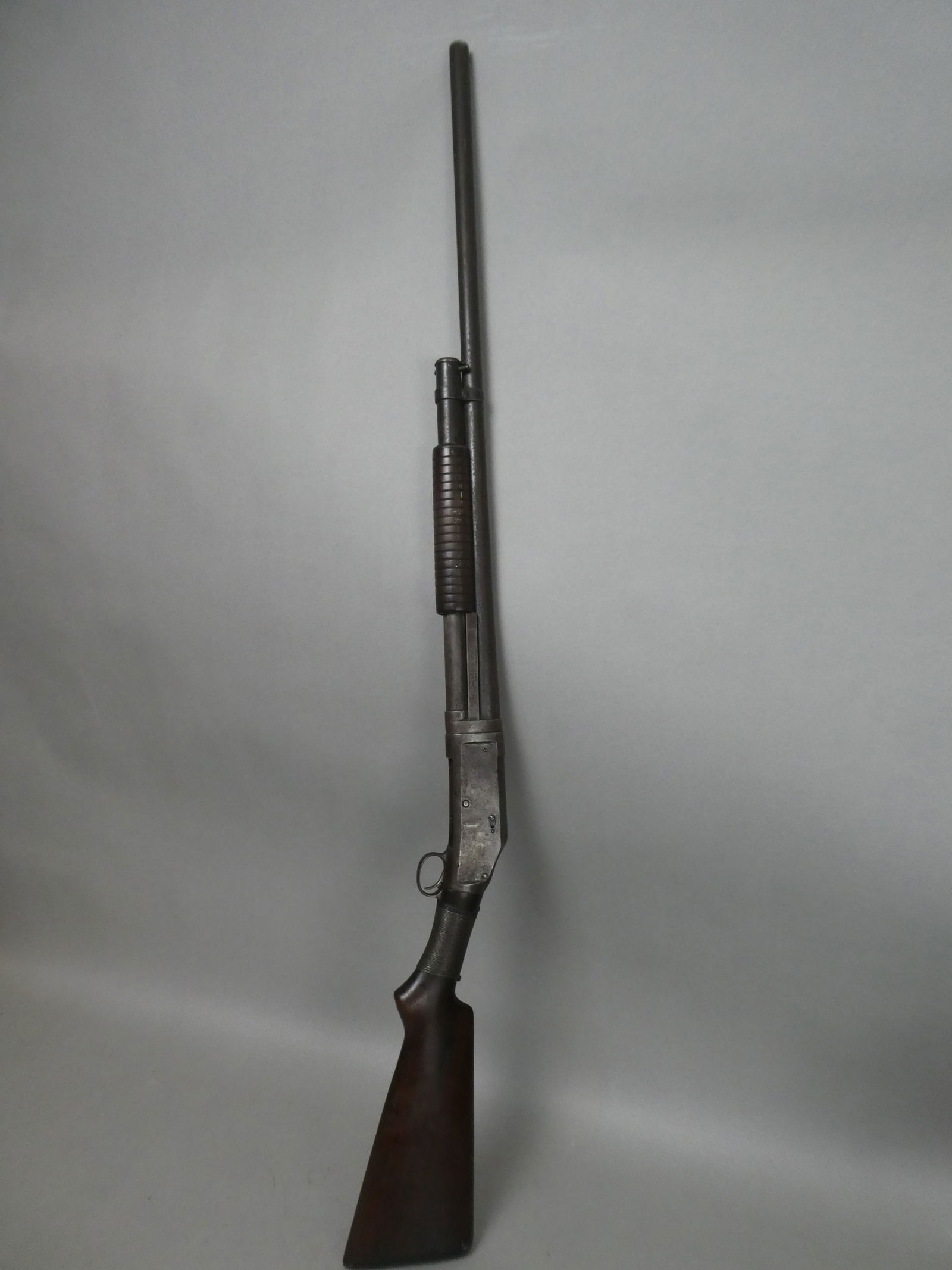 1906 Antique Winchester Model 1897 Pump Action 12 Gauge Shotgun (1 of 20)
