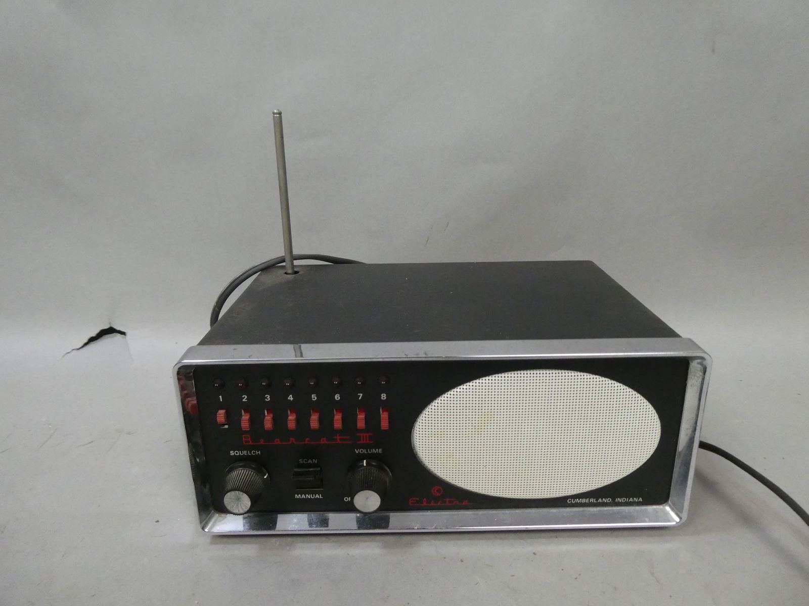 Vintage Electra Bearcat III 3 Model BC-III 8 Channel Radio Receiver Scanner (1 of 9)