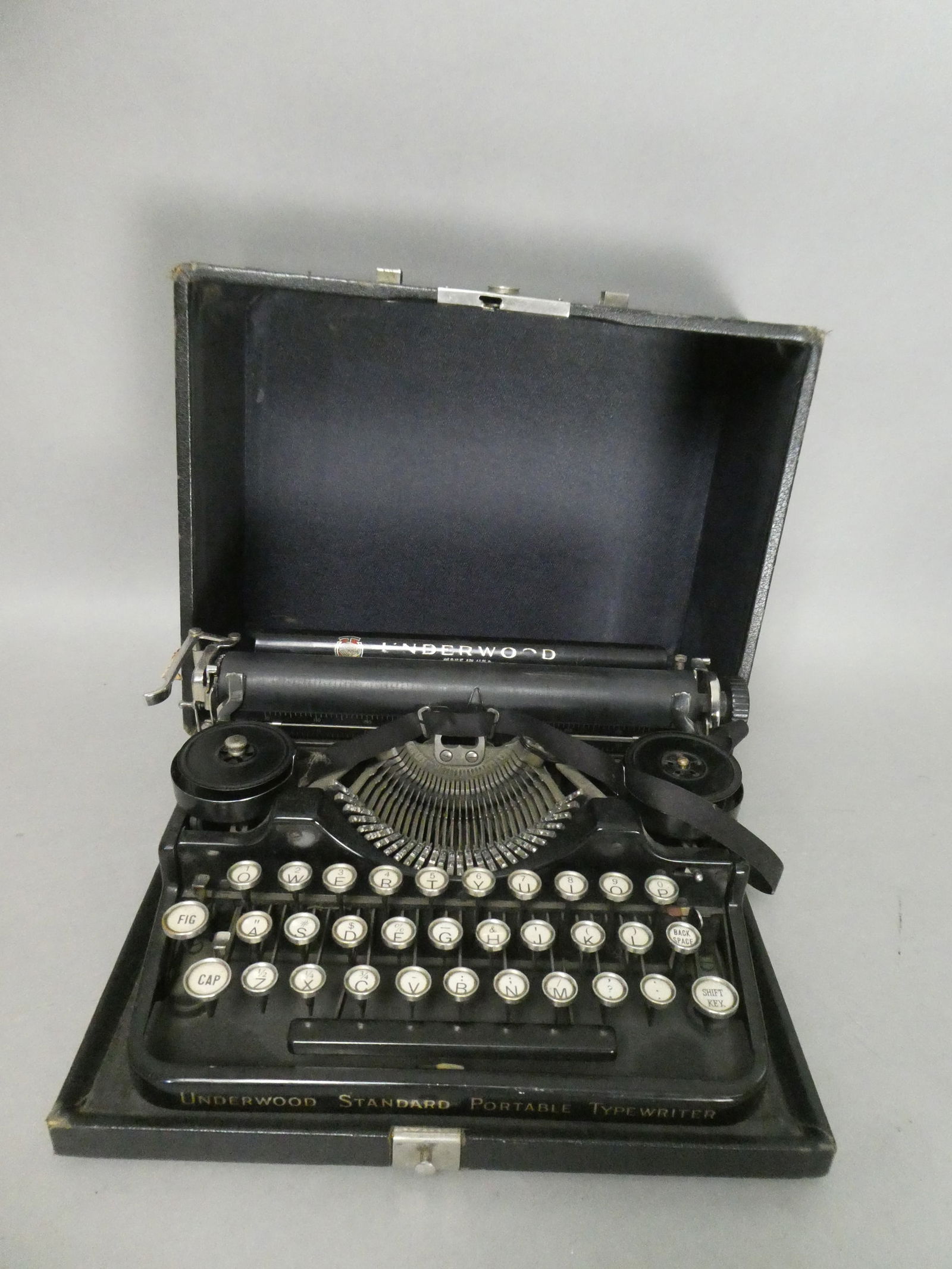 Antique Black Underwood Standard Portable Typewriter  in Case (1 of 9)