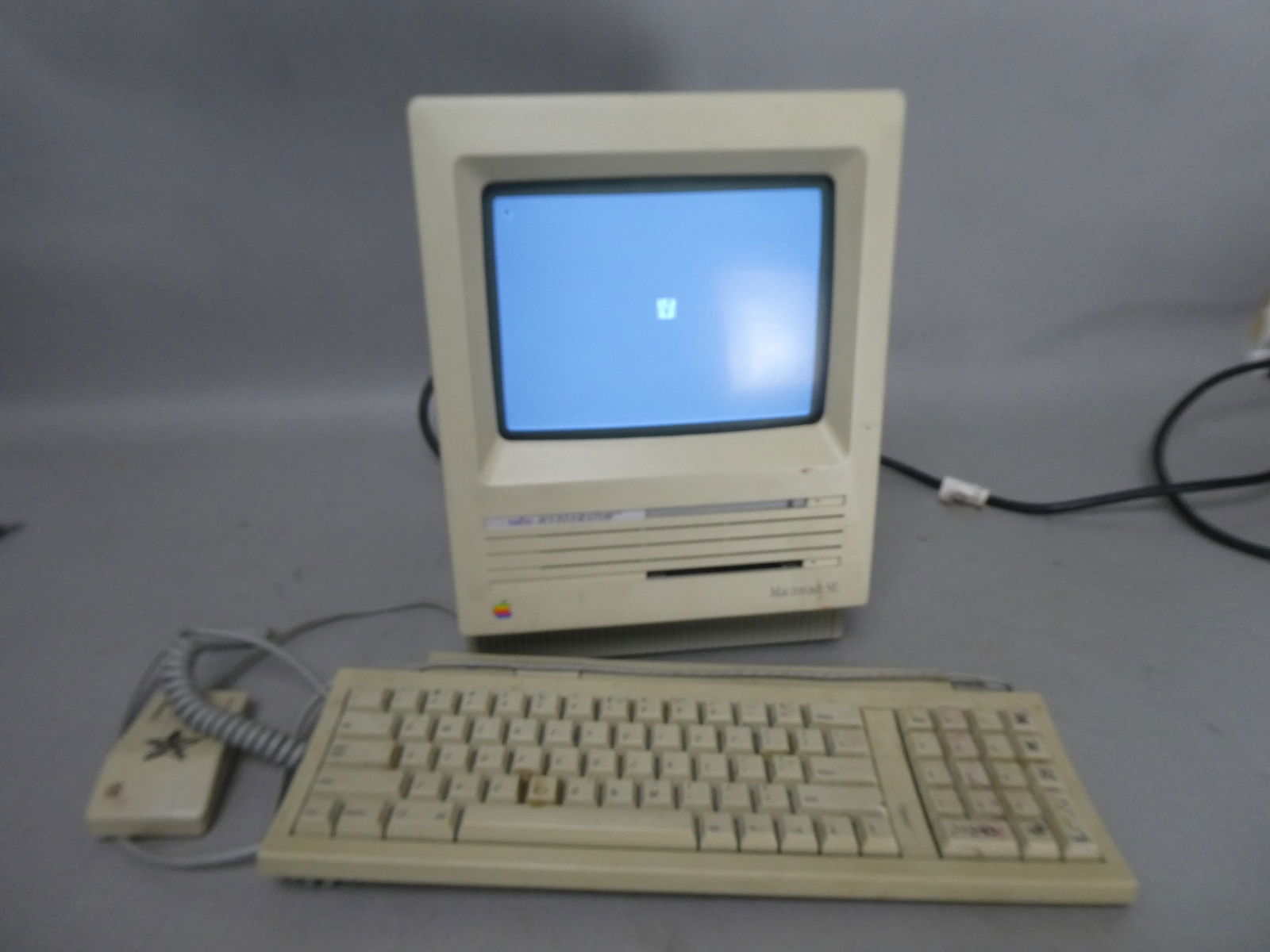 M8931 Apple アップル Macintosh SE/30 ジャンク品 チ*ス様 Macintosh