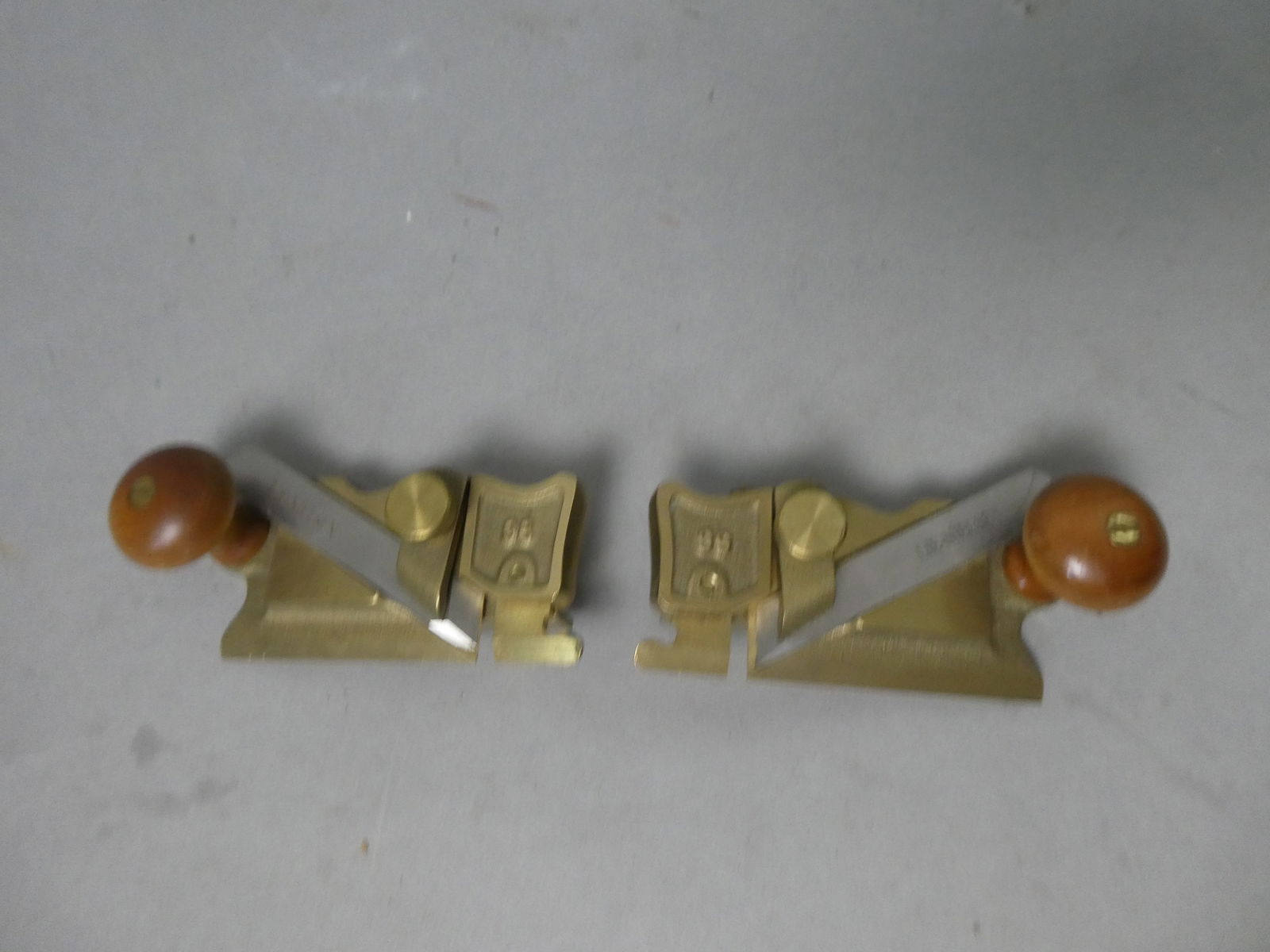 Lie-Nielsen Tool works - Side Rabbit Plane Pair (98-99) w/ 30Â° Skewed Jaws (1 of 6)