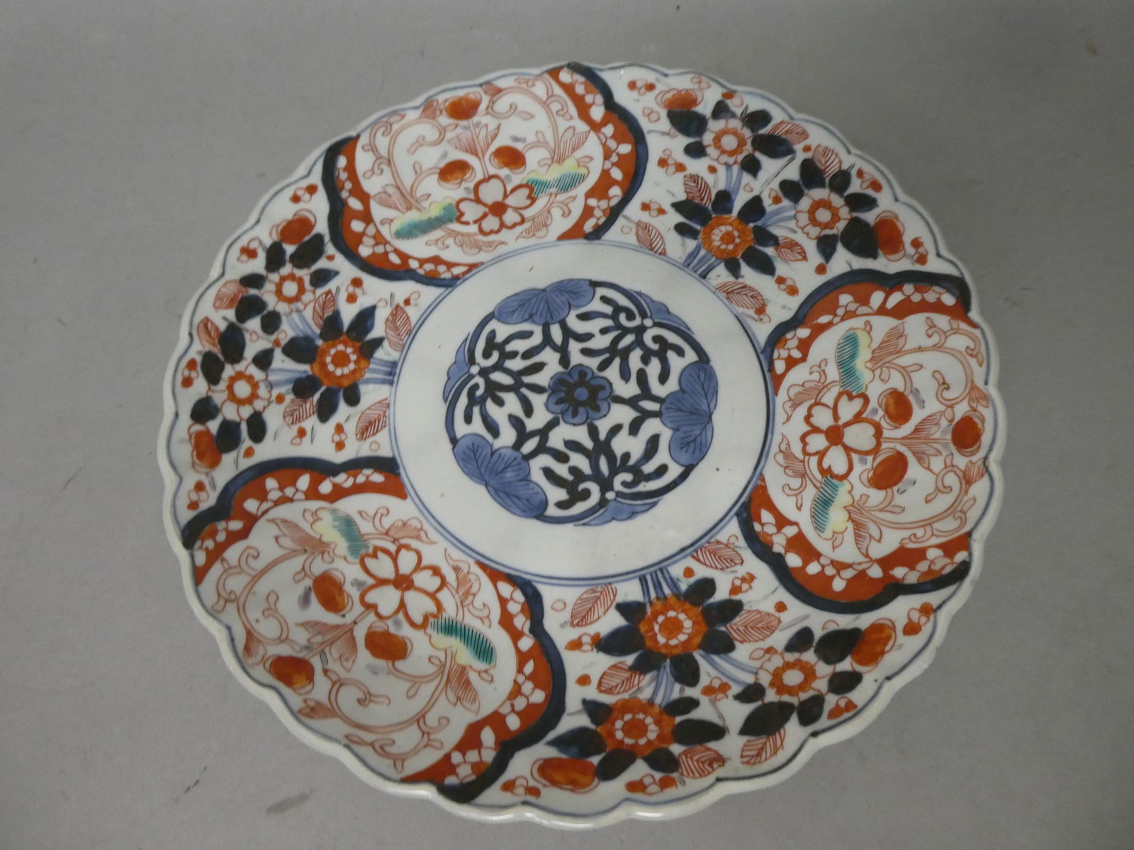 1900's Japanese Imari Porcelain Charger (1 of 8)