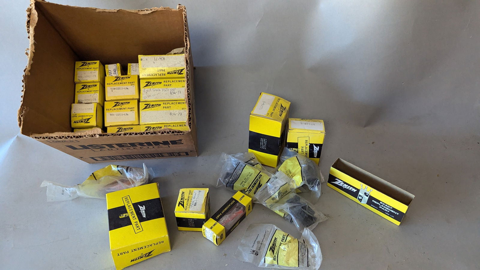 Lot Vintage NOS Zenith Record Payer Repair Parts: Lot Vintage NOS Zenith Record Payer Repair Parts. Condition:New old stock, never used Shipping:We offer in-house shipping. Item(s) will be packed after invoice is paid and shipping charge will be invo