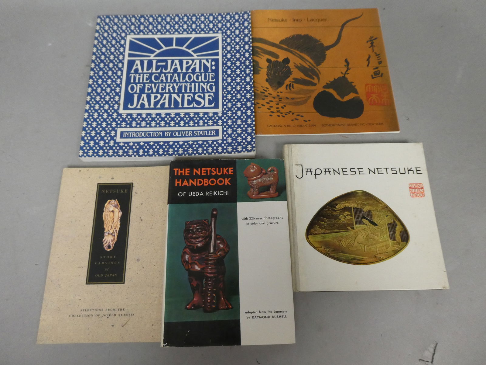 Lot 5 Assorted Japanese Books on Netsuke (1 of 6)