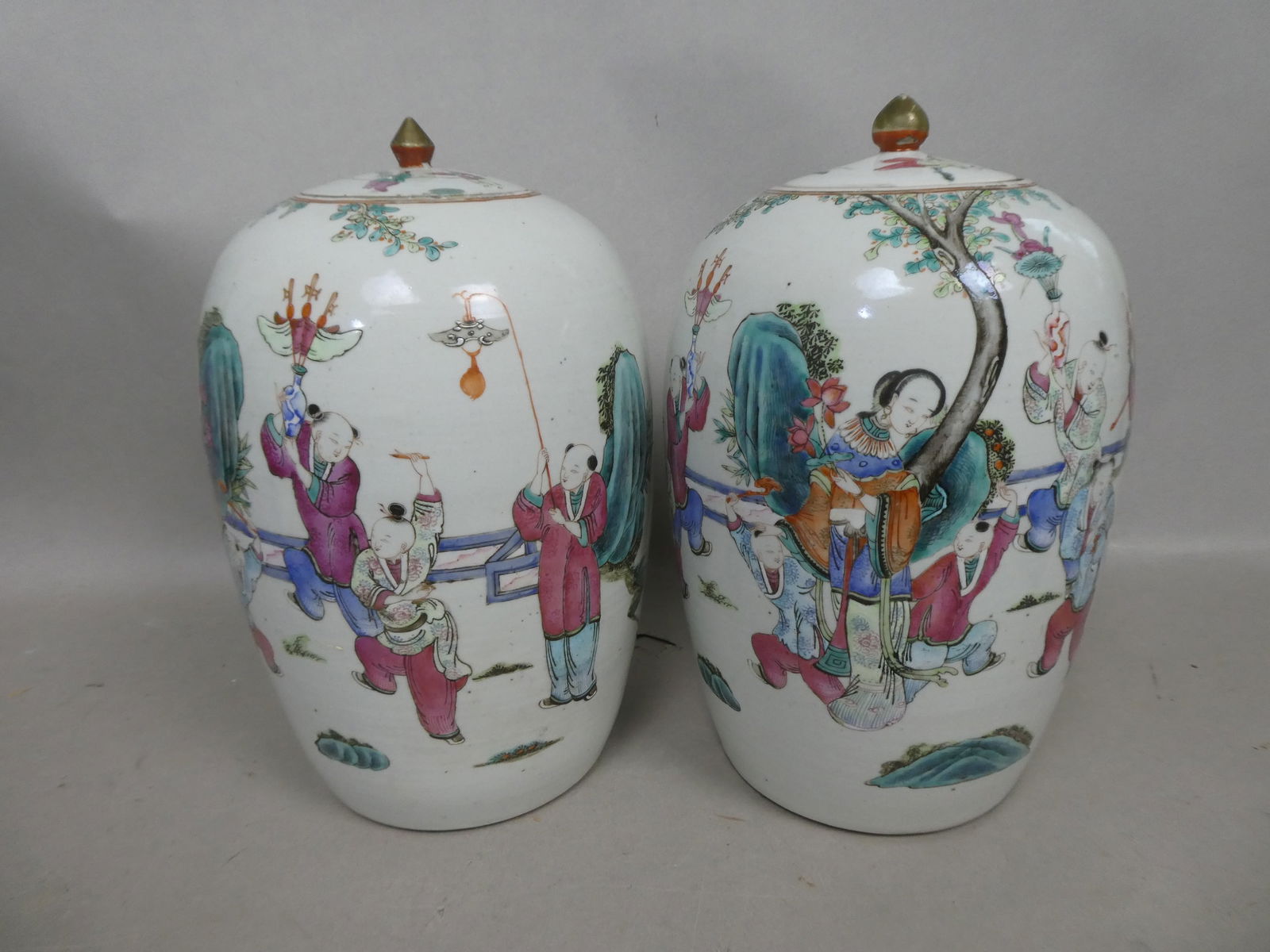 Pair Antique Chinese Tao Kwang Famile Rose Large Bulbous Covered Urns (1 of 11)