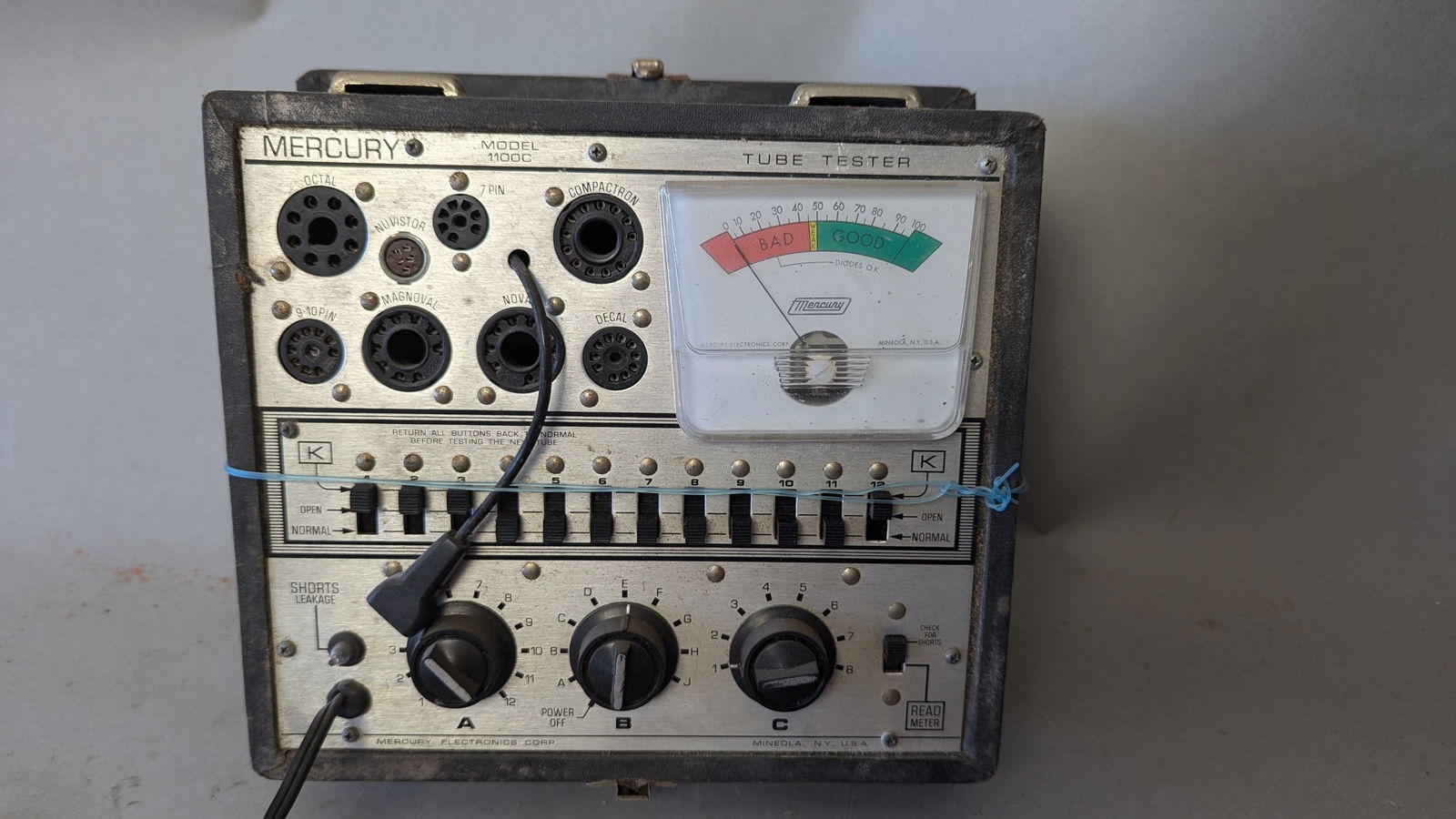 Vintage Mercury Model 1100C Portable Tube Tester (1 of 6)