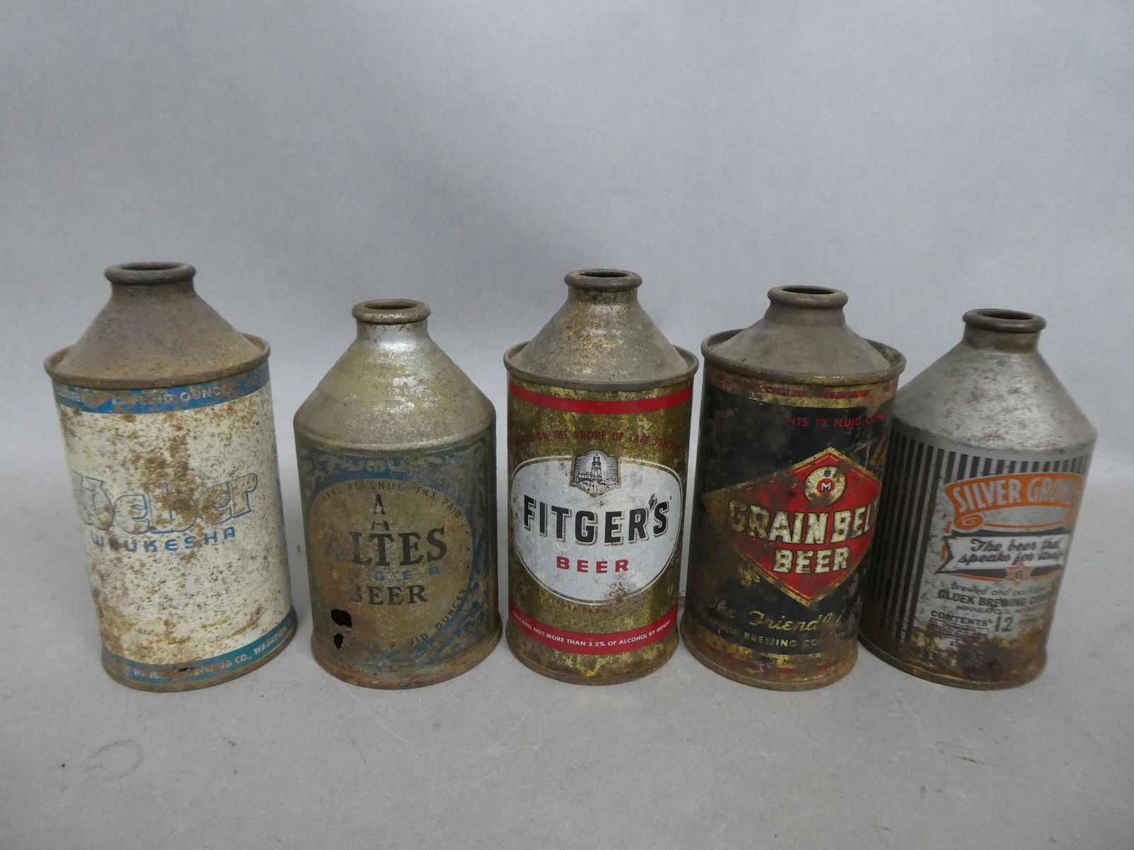 Lot 5 Cone Top Beer Cans Silver Growler Grain Belt Fitger's Altes Weber: Lot 5 Cone Top Beer Cans Silver Growler, Grain Belt, Fitger's, Altes and Weber. Condition:As found sold as is Shipping:We offer in-house shipping. Item(s) will be packed after invoice is paid and ship