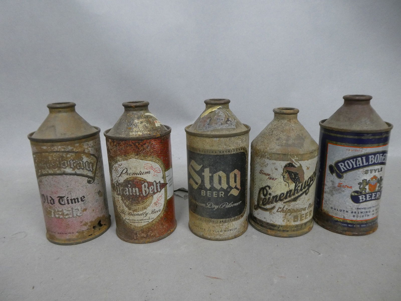 Lot 5 Cone Top Beer Cans Royal Bohemian Leinenkugel Stag Grain Belt & Karlsbrau: Lot 5 Cone Top Beer Cans Royal Bohemian, Leinenkugel, Stag, Grain Belt & Karlsbrau. Condition:As found sold as is Shipping:We offer in-house shipping. Item(s) will be packed after invoice is paid and