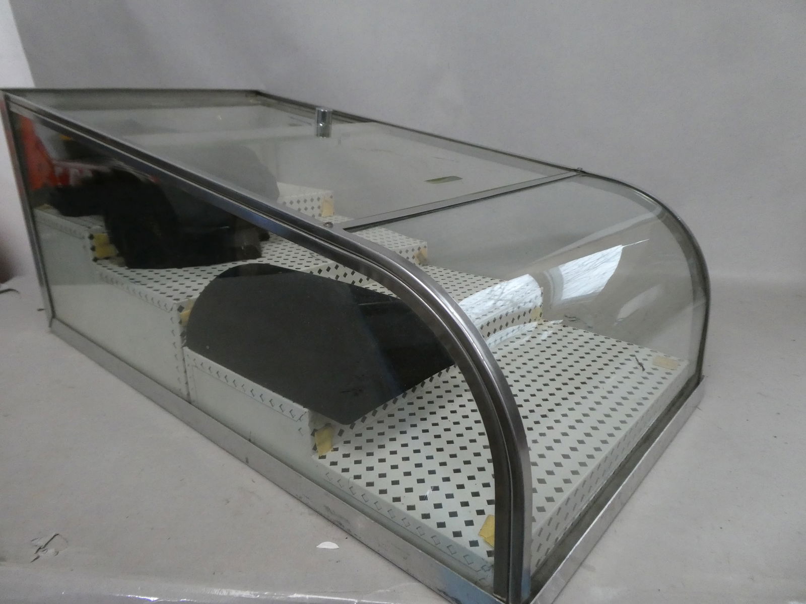 Vintage Curved Glass Counter Top Store Display Case (1 of 5)