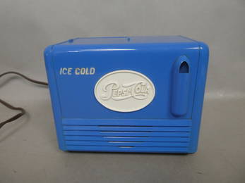 Early Pepsi Cola Cooler Style RCA Model PCR-5 Radio