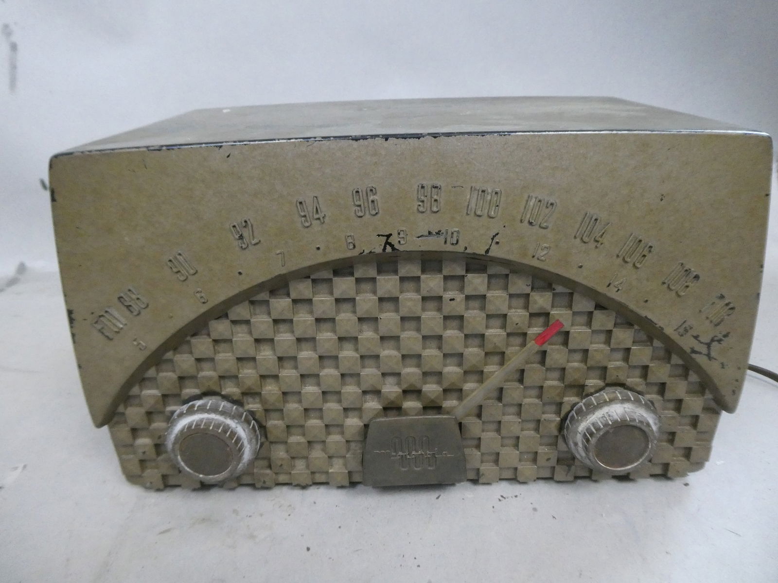 Motorola Painted black Plastic Model 72XM Table Top Tube Radio (1 of 7)