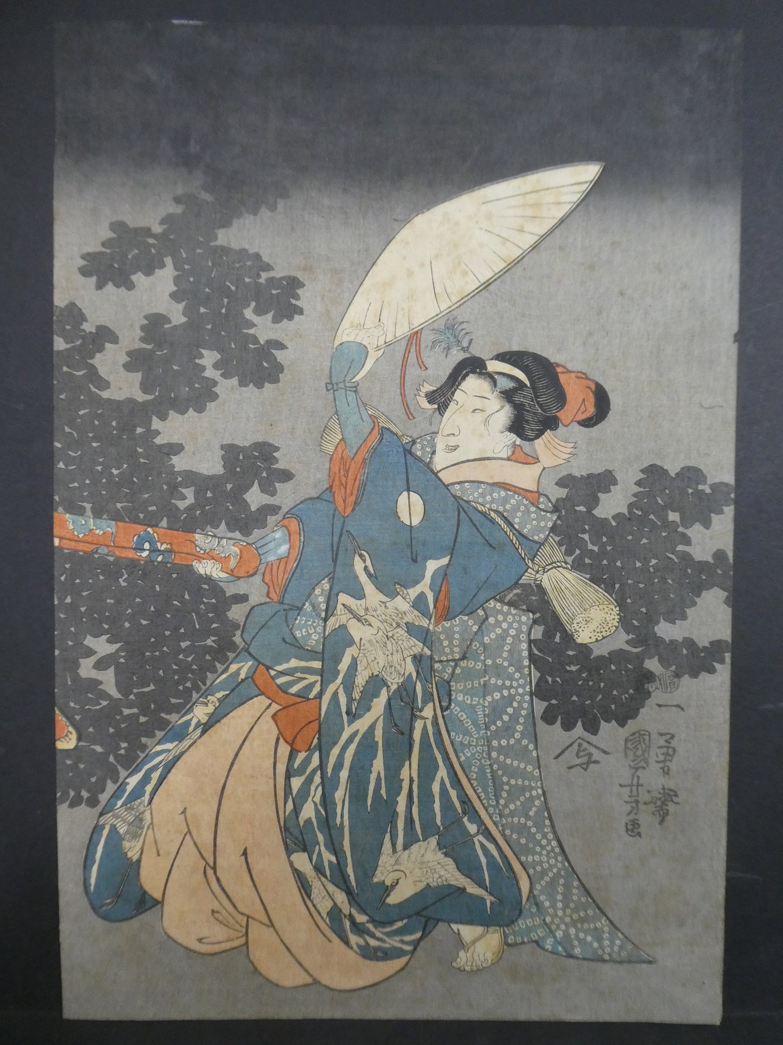 Original 19th Century Utagawa Kuniyoshi Japanese Woodblock Print Courtesan w/ Umbrella: Original 19th Century Utagawa Kuniyoshi Japanese Woodblock Print Courtesan w/ Umbrella. Hori Takichi publisher seal Unframed.. Measurements in inches: 9 5/8 x 14 Condition:Has foxing and tape residue 
