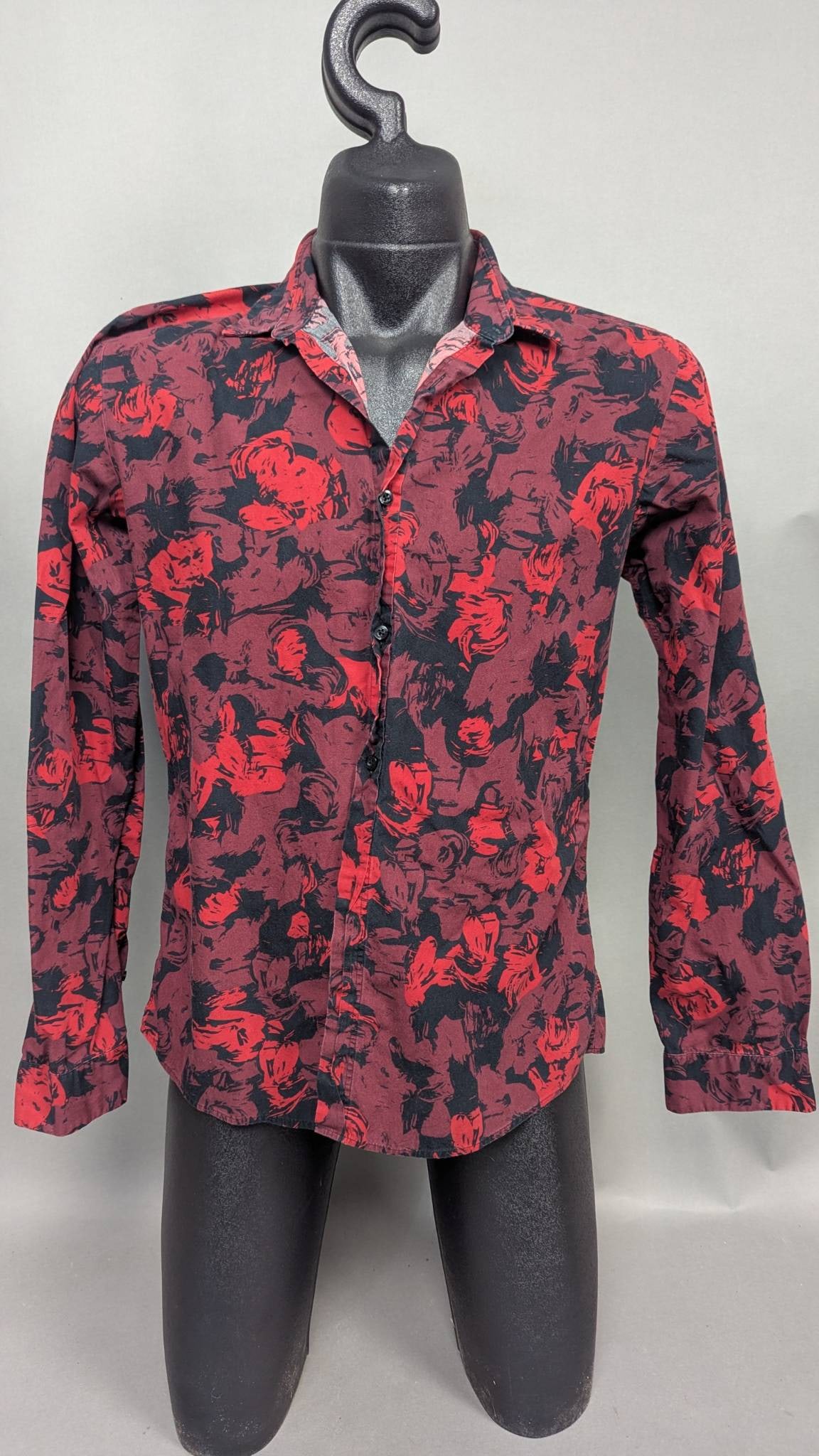 Hugo Extra Slim Fit Long-Sleeve Shirt with Red Floral Design (1 of 8)