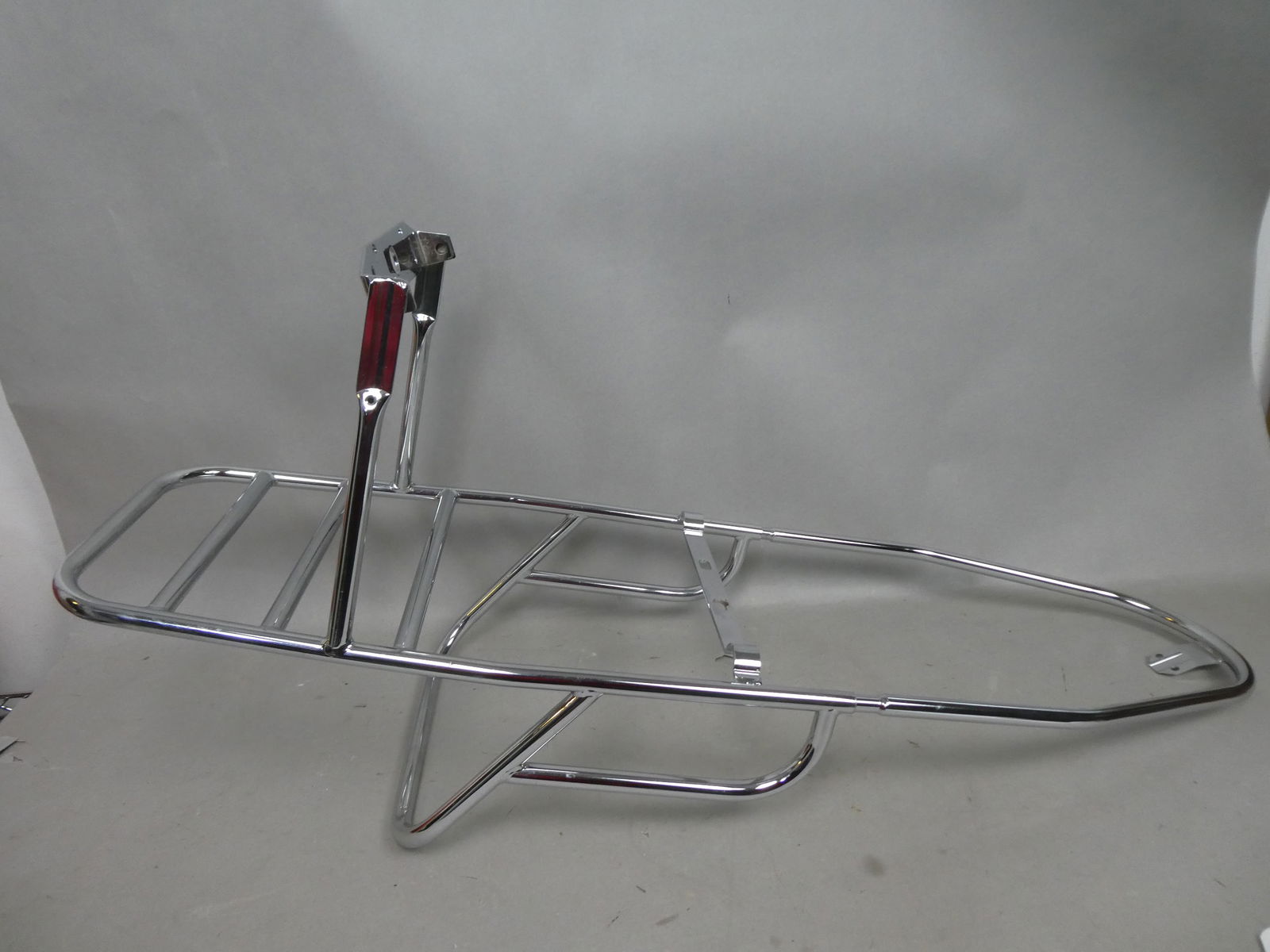 NOS Whizzer Motorcycle Reproduction Chrome Rear Carrier (1 of 4)