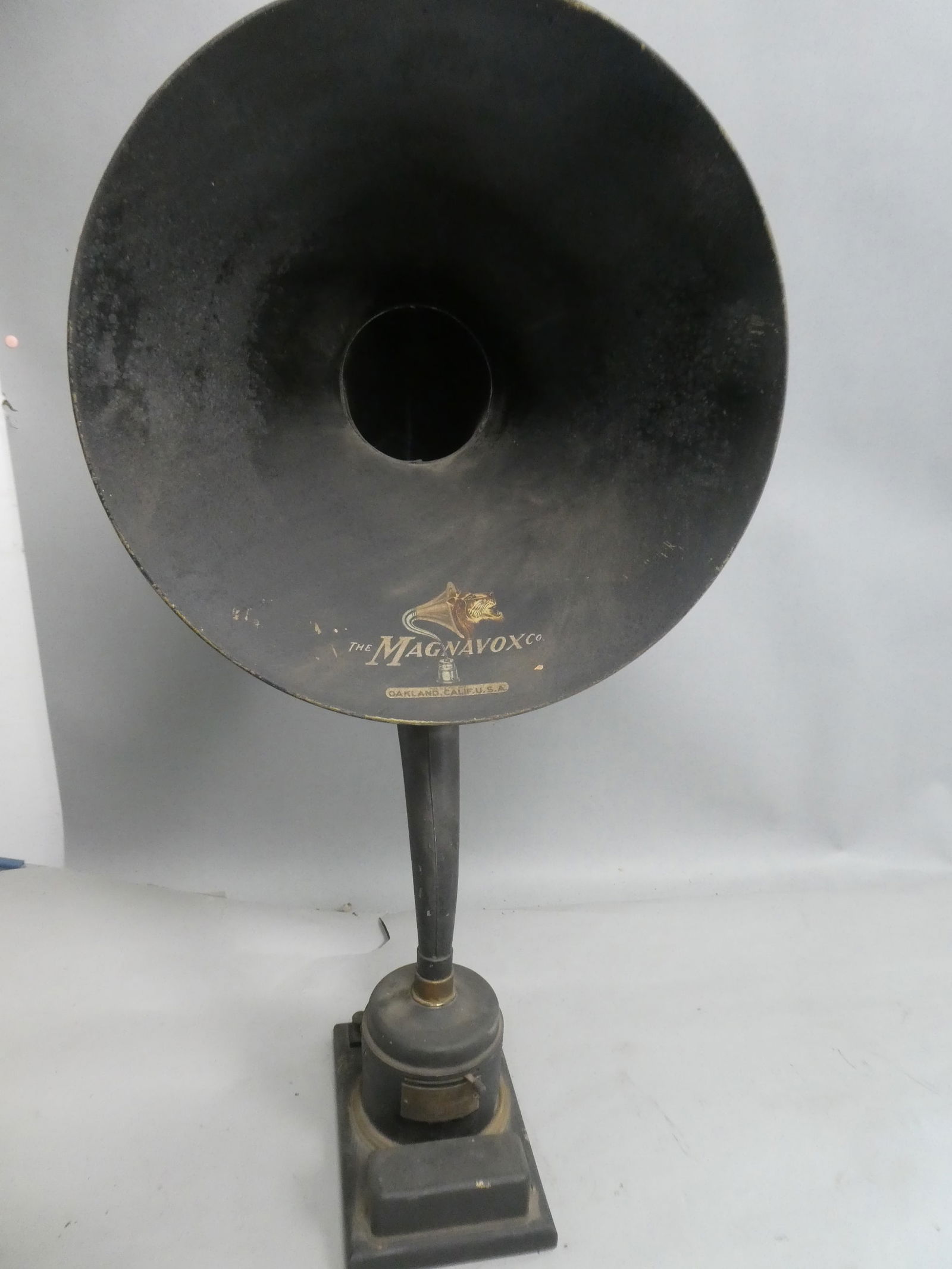 1920's Magnavox Model R3 Radio Horn Speaker w/ Telemegaphone Base (1 of 9)
